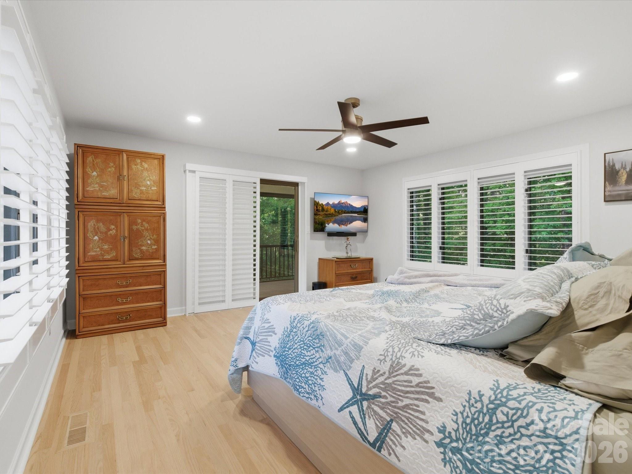 Single Family Residence at 115 Forest Cliff Court NE, Concord, photo 27 of 48
