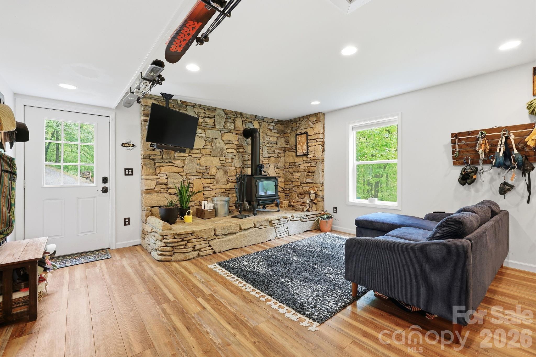 Single Family Residence at 302 Rich Mountain Road, Flat Rock, photo 3 of 44