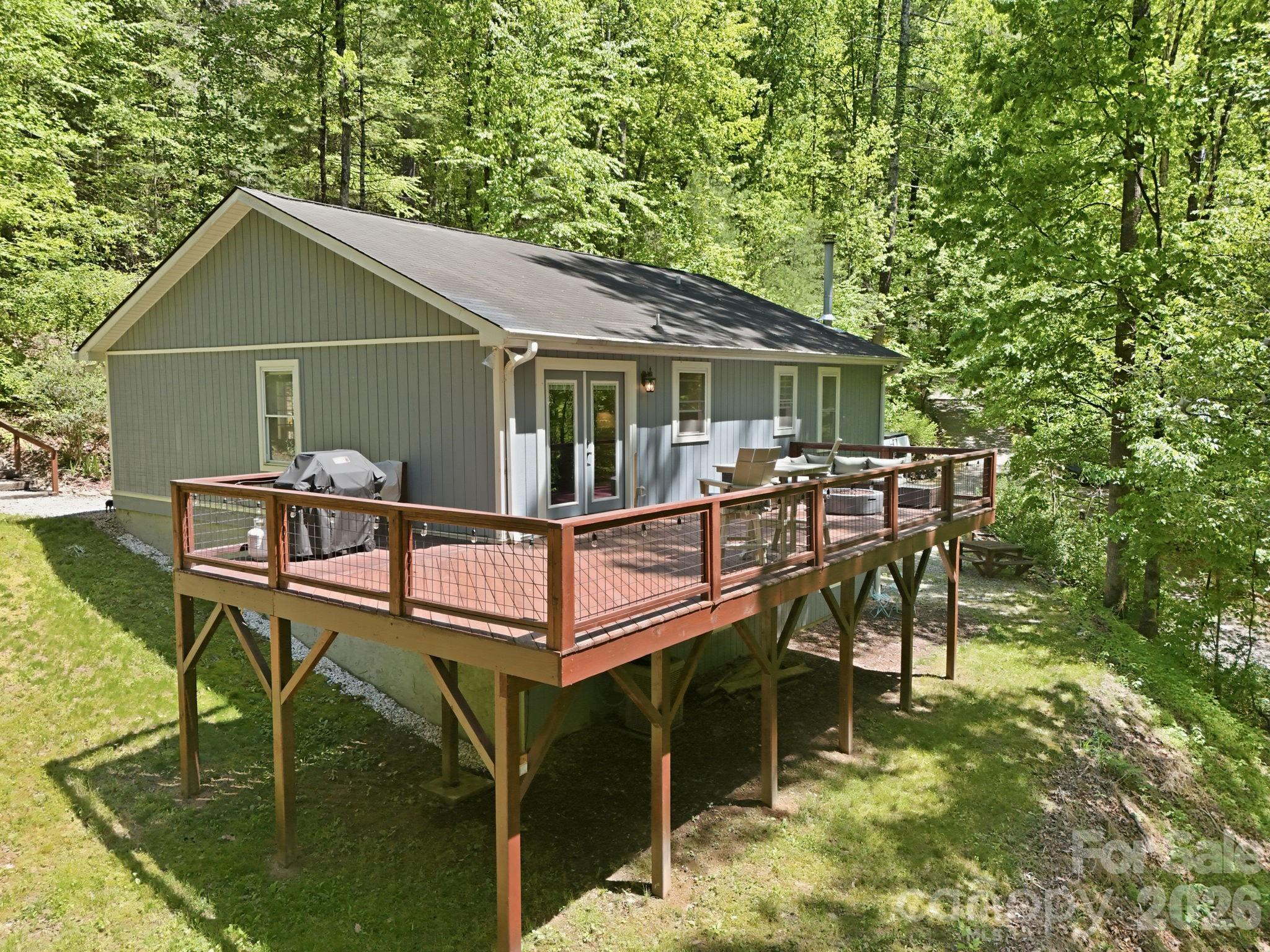 302 Rich Mountain Road