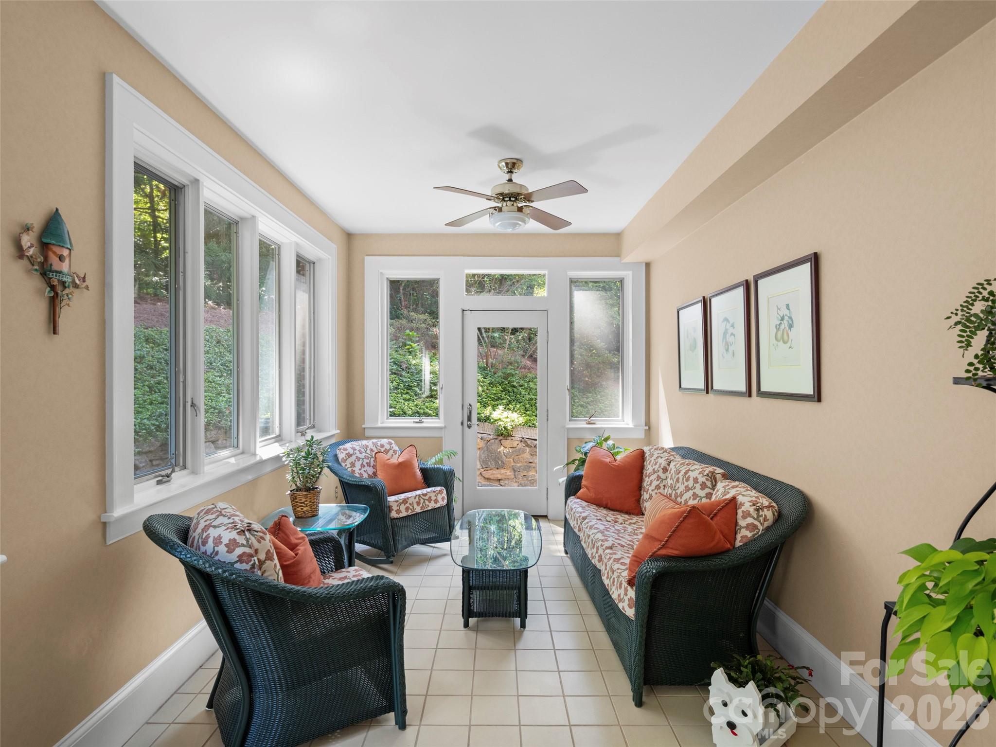 Single Family Residence at 19 Blackwood Road, Asheville, photo 15 of 41