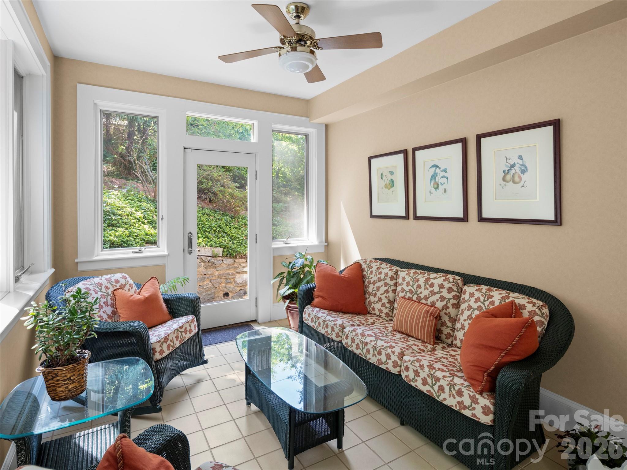Single Family Residence at 19 Blackwood Road, Asheville, photo 16 of 41