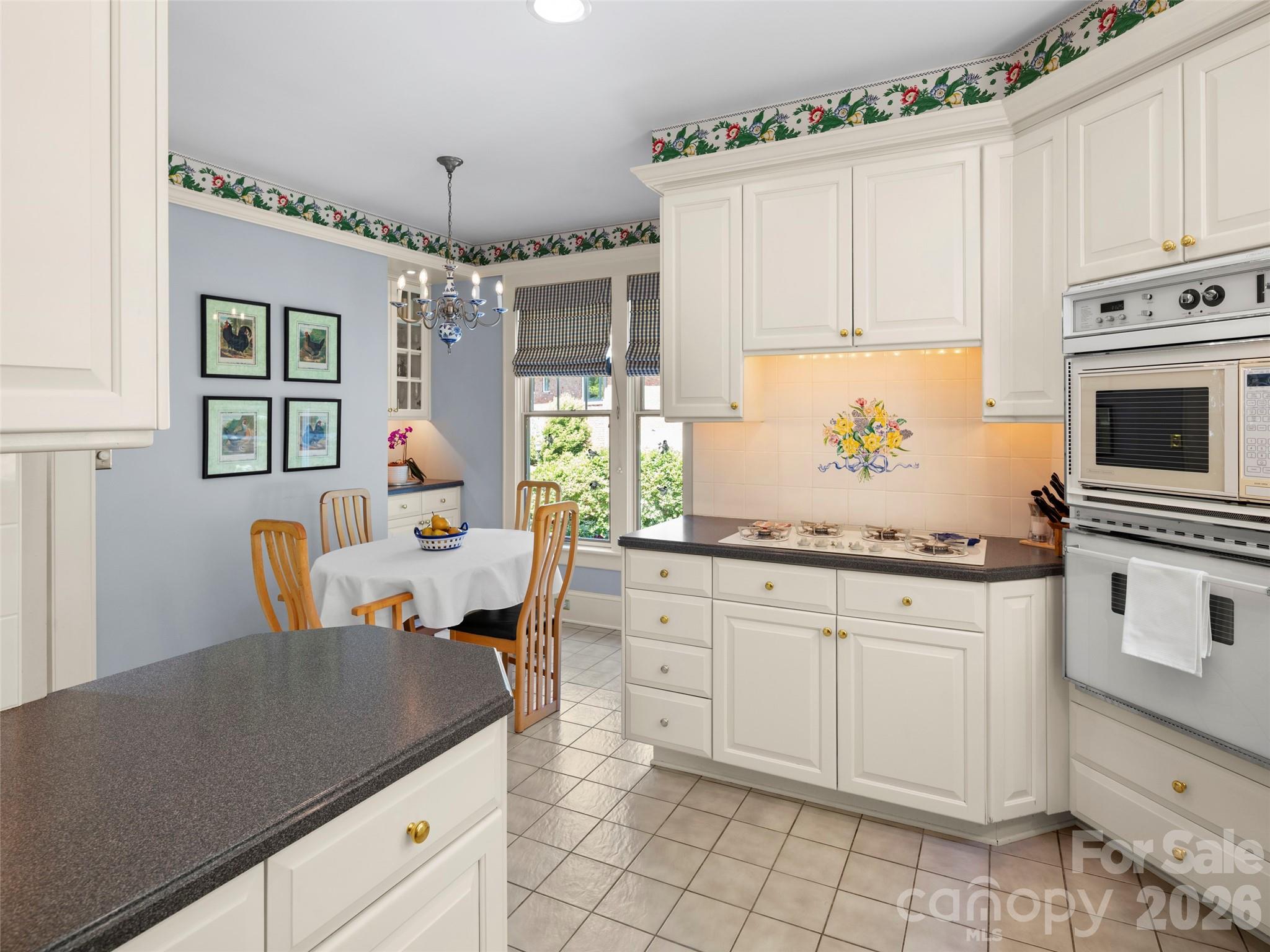 Single Family Residence at 19 Blackwood Road, Asheville, photo 21 of 41
