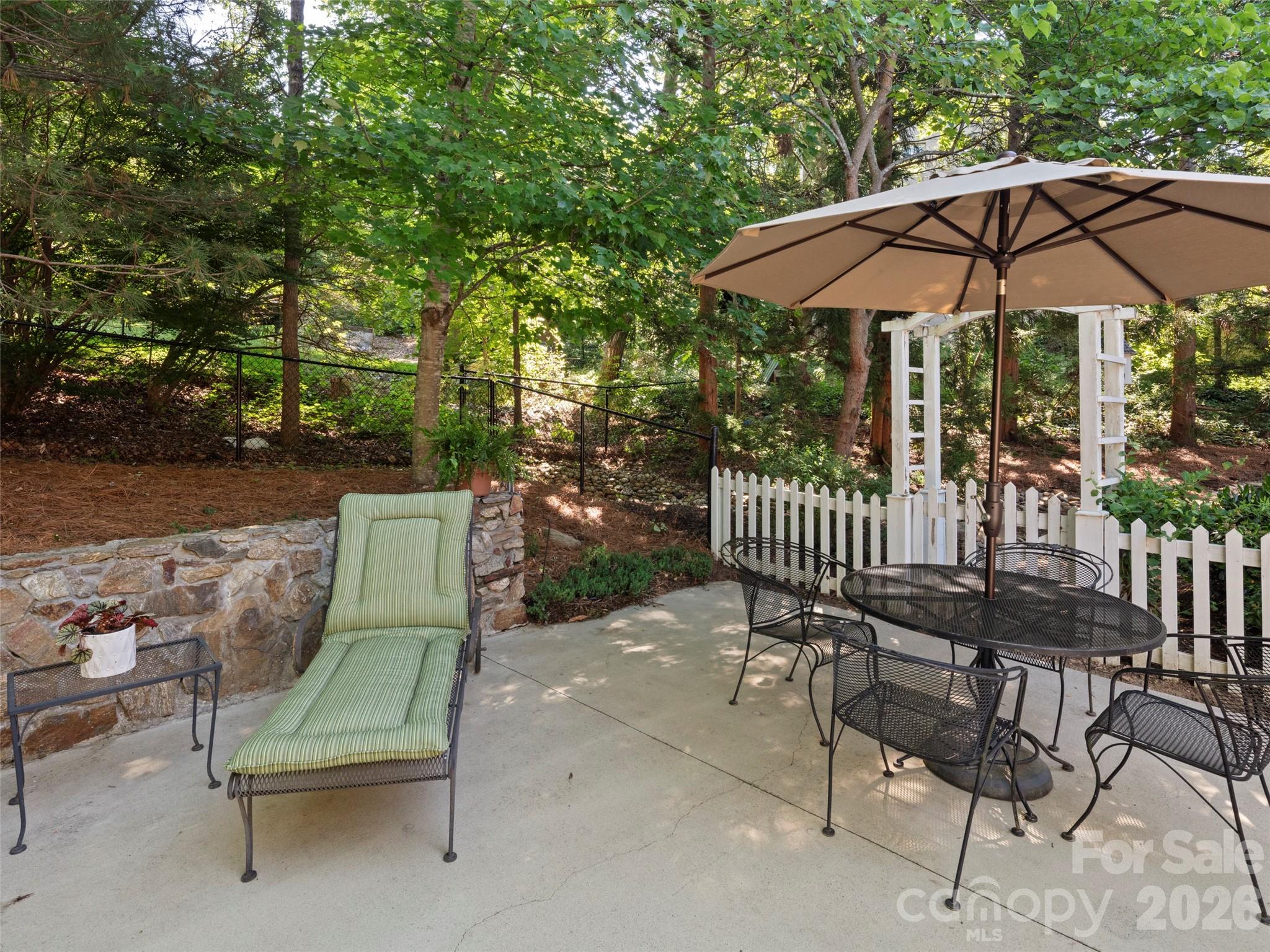 Single Family Residence at 19 Blackwood Road, Asheville, photo 28 of 41