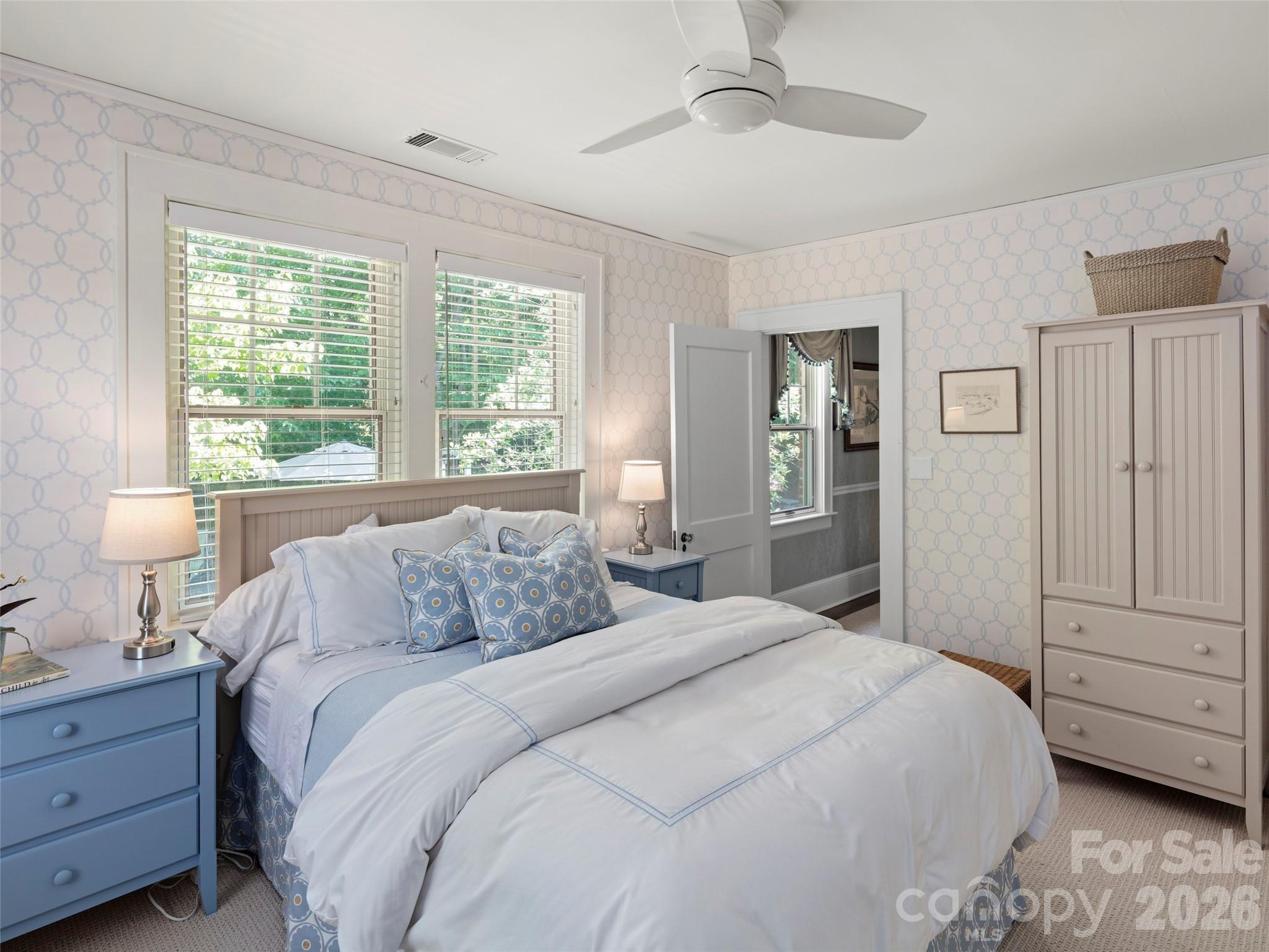 Second level bedroom - 19 Blackwood Road, Asheville