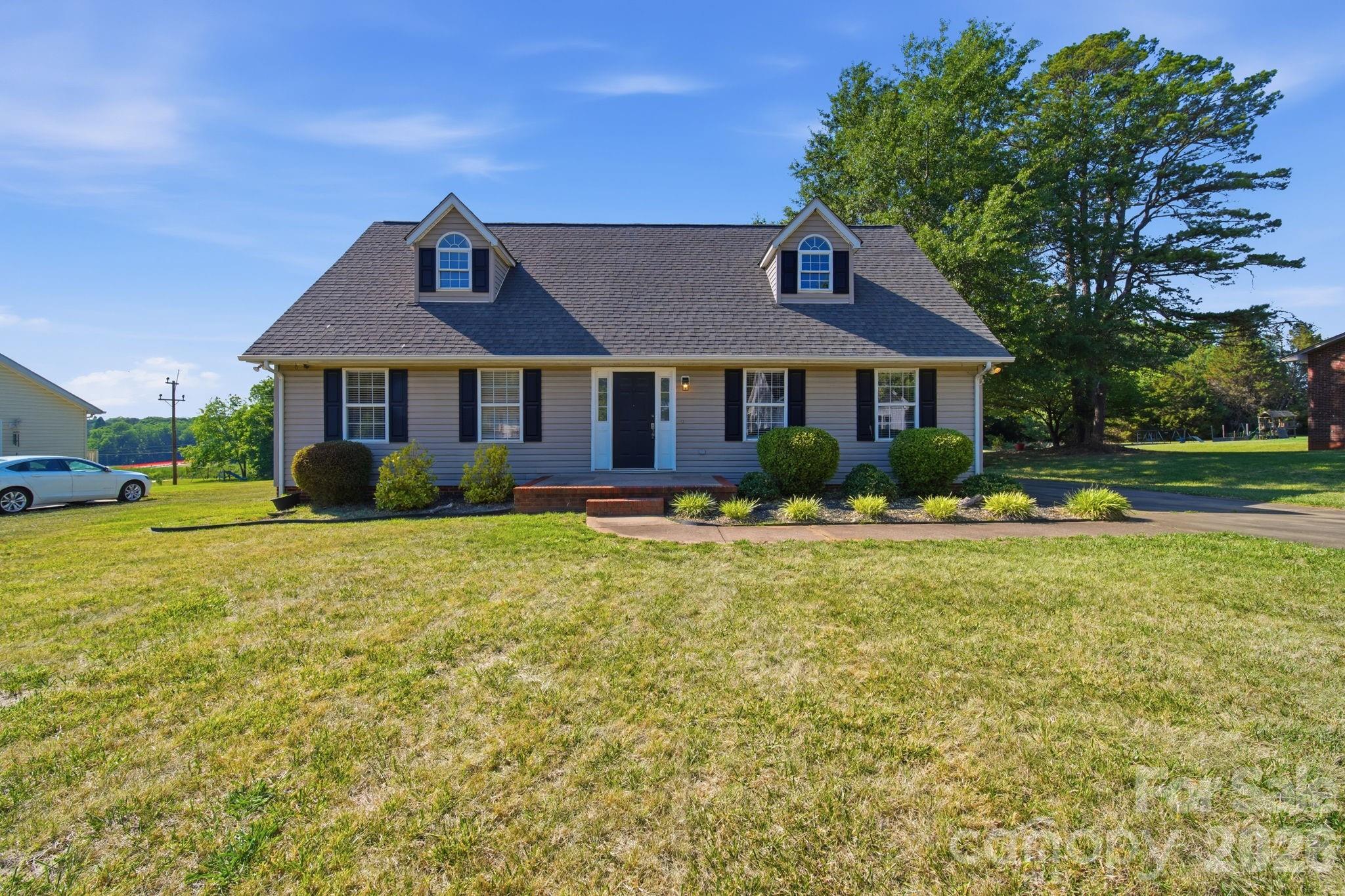 313 Sunrise Circle