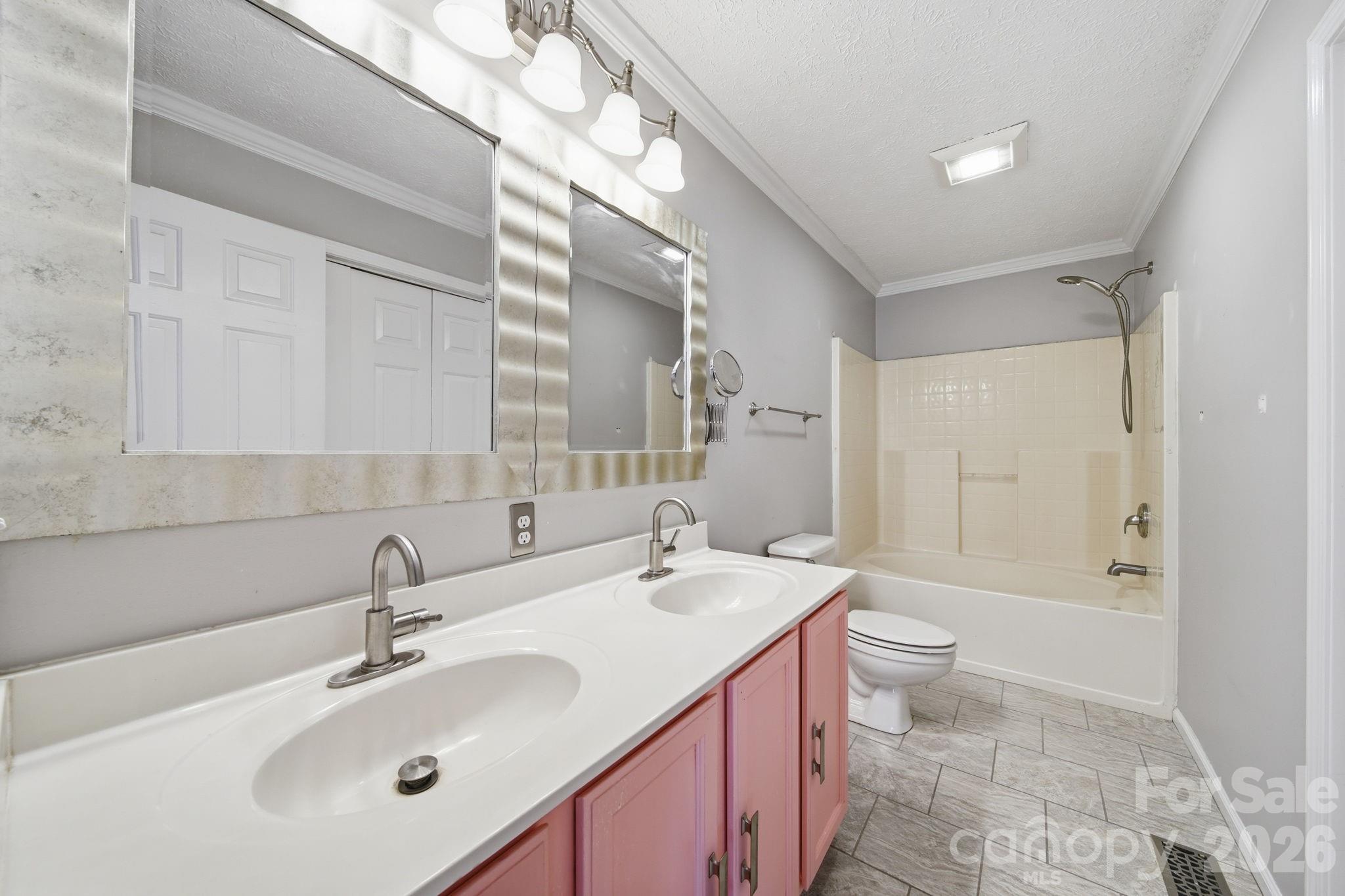 Single Family Residence at 313 Sunrise Circle, Shelby, photo 15 of 42