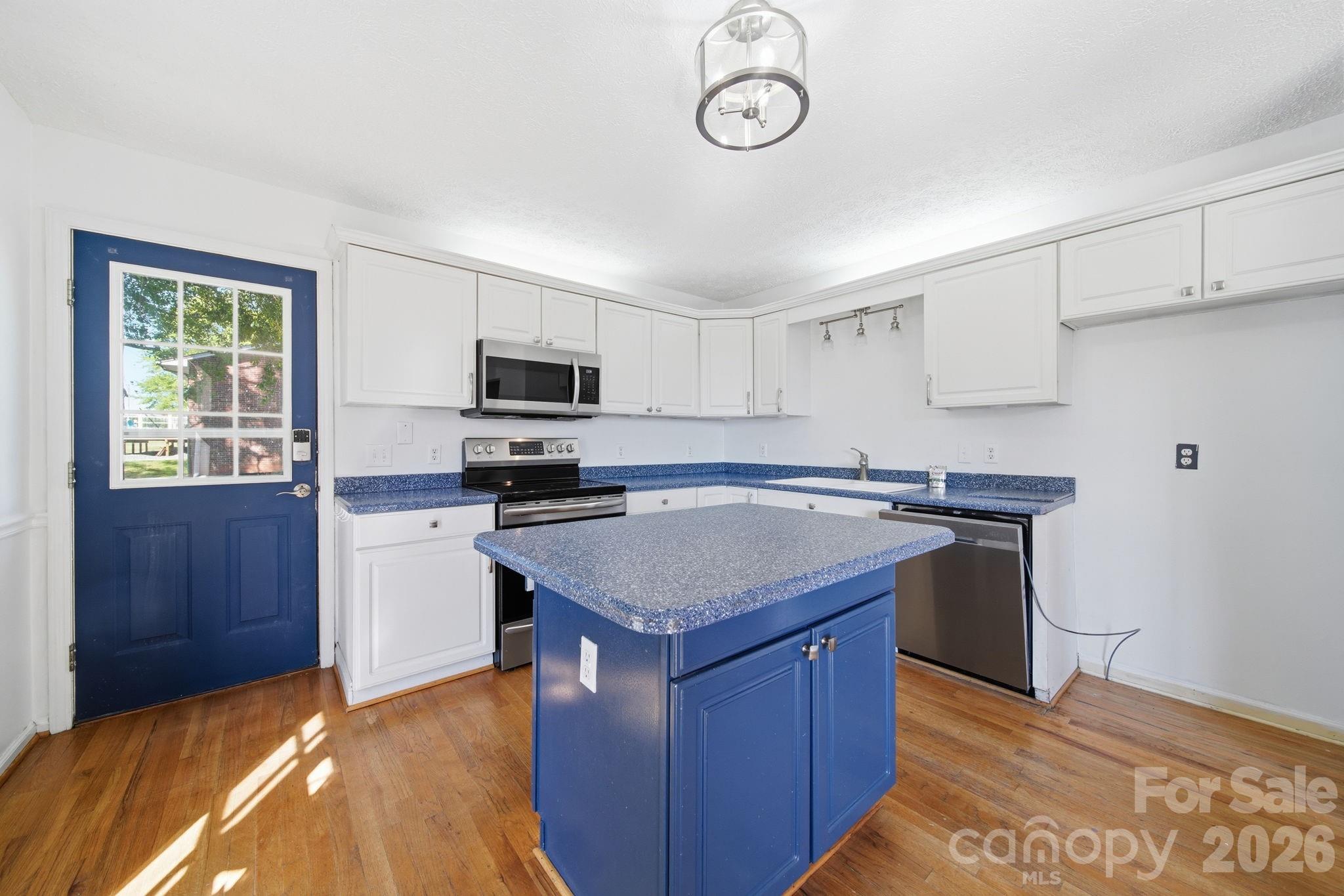 Single Family Residence at 313 Sunrise Circle, Shelby, photo 21 of 42