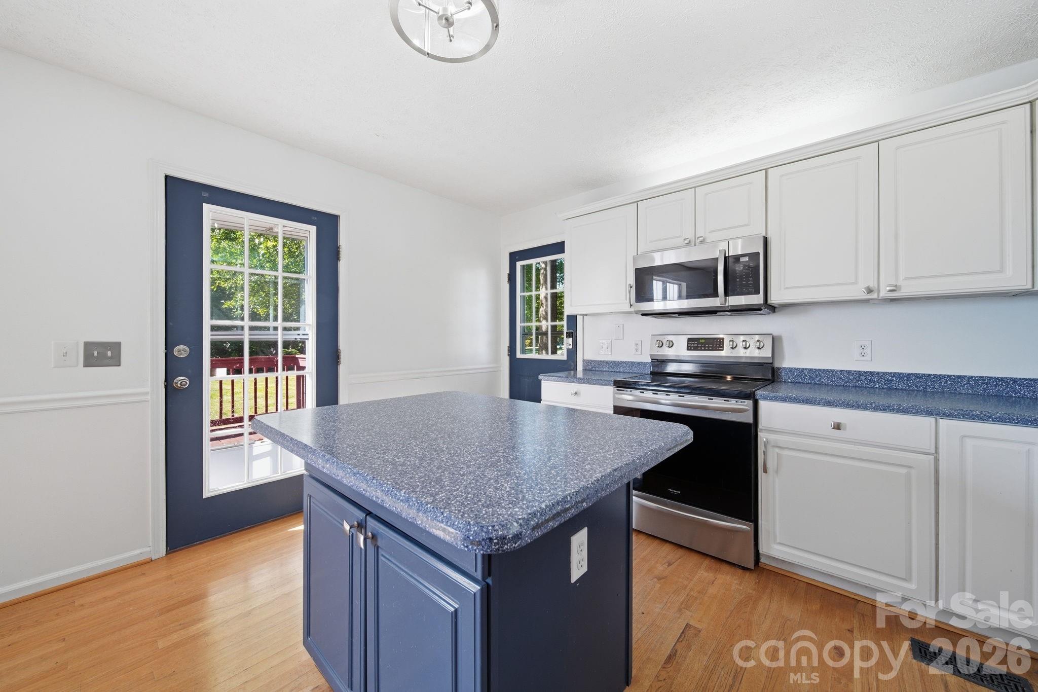 Single Family Residence at 313 Sunrise Circle, Shelby, photo 23 of 42