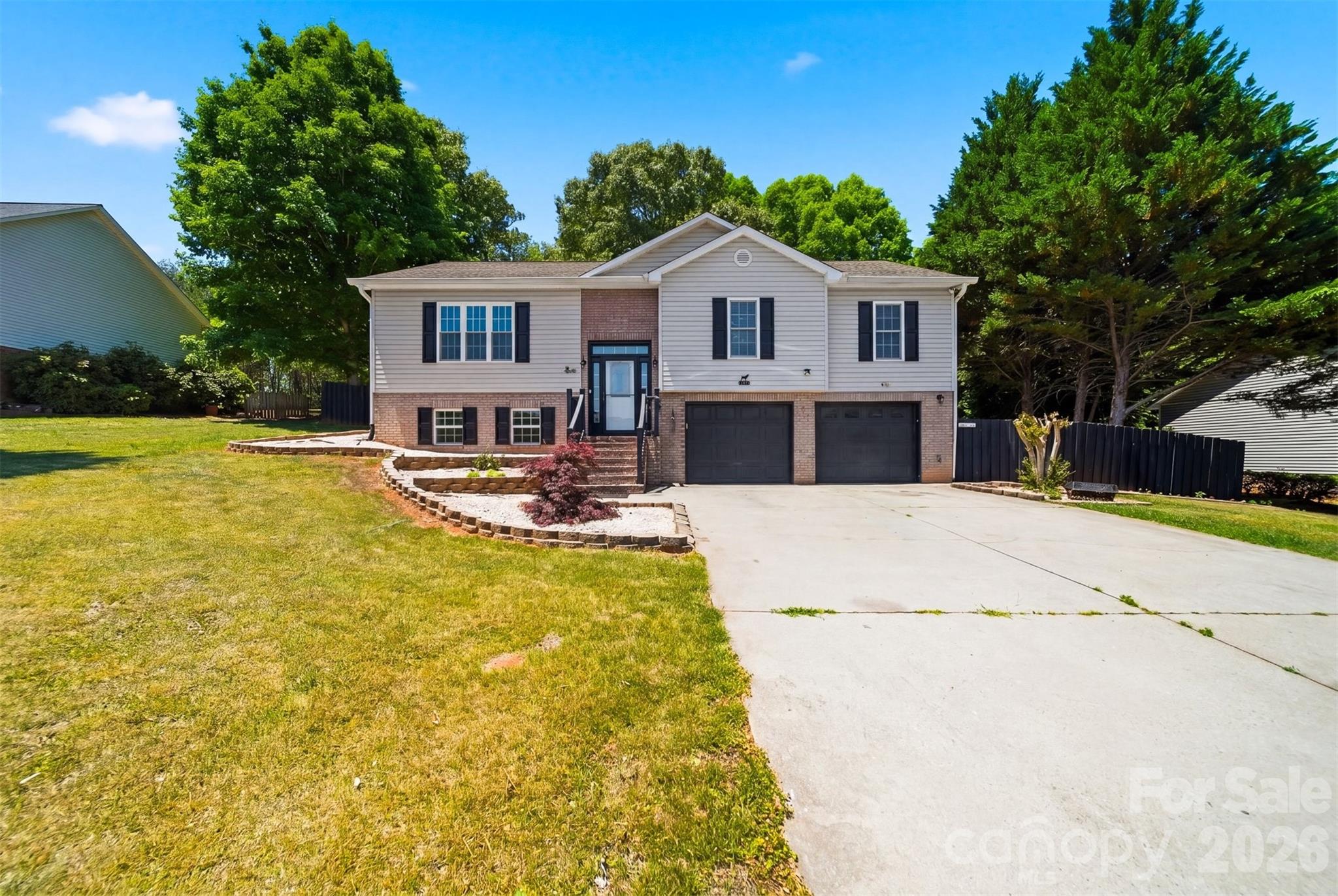 You get a lot of home for the money with a split entry home! - 107 Cliffwood Drive, Hudson