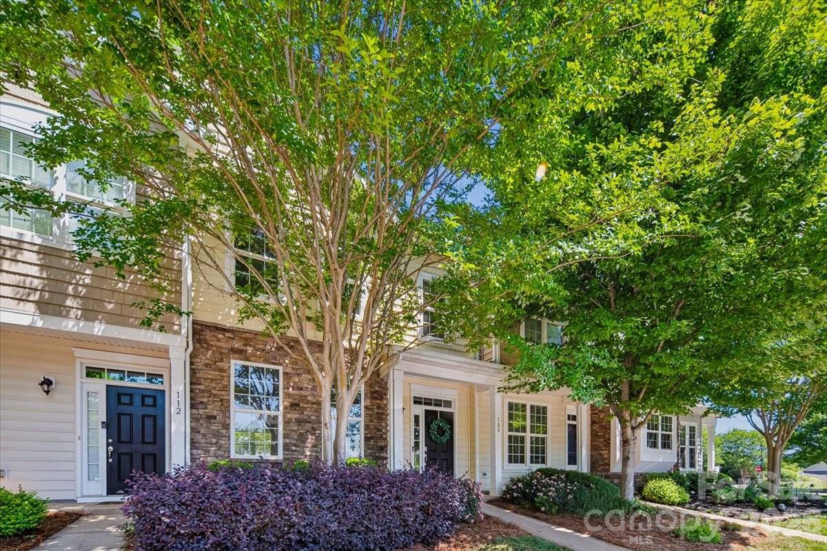 Welcome Home! - 108 Prairie View Court, Belmont