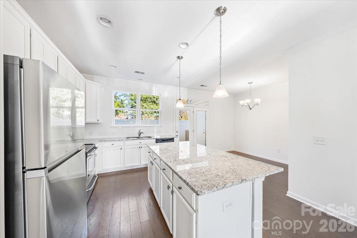 Kitchen - 108 Prairie View Court, Belmont