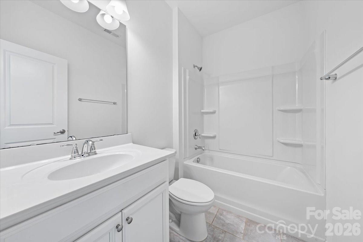 Guest Bathroom - 108 Prairie View Court, Belmont
