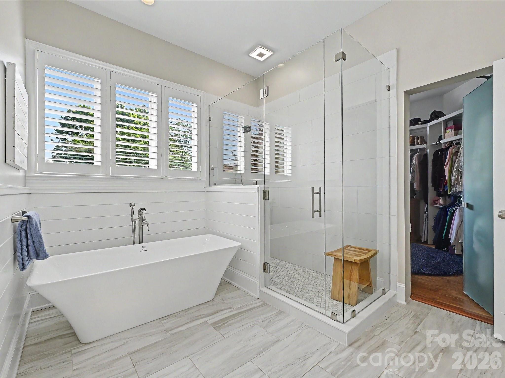 Single Family Residence at 17626 Spinnakers Reach Drive, Cornelius, photo 22 of 48