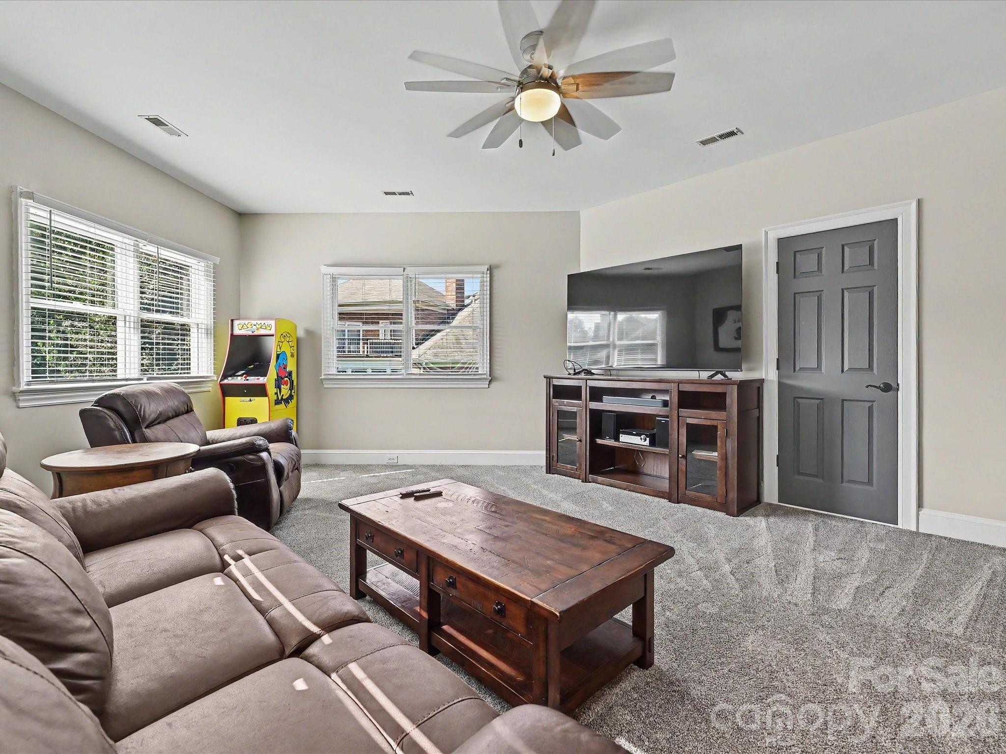Single Family Residence at 17626 Spinnakers Reach Drive, Cornelius, photo 39 of 48