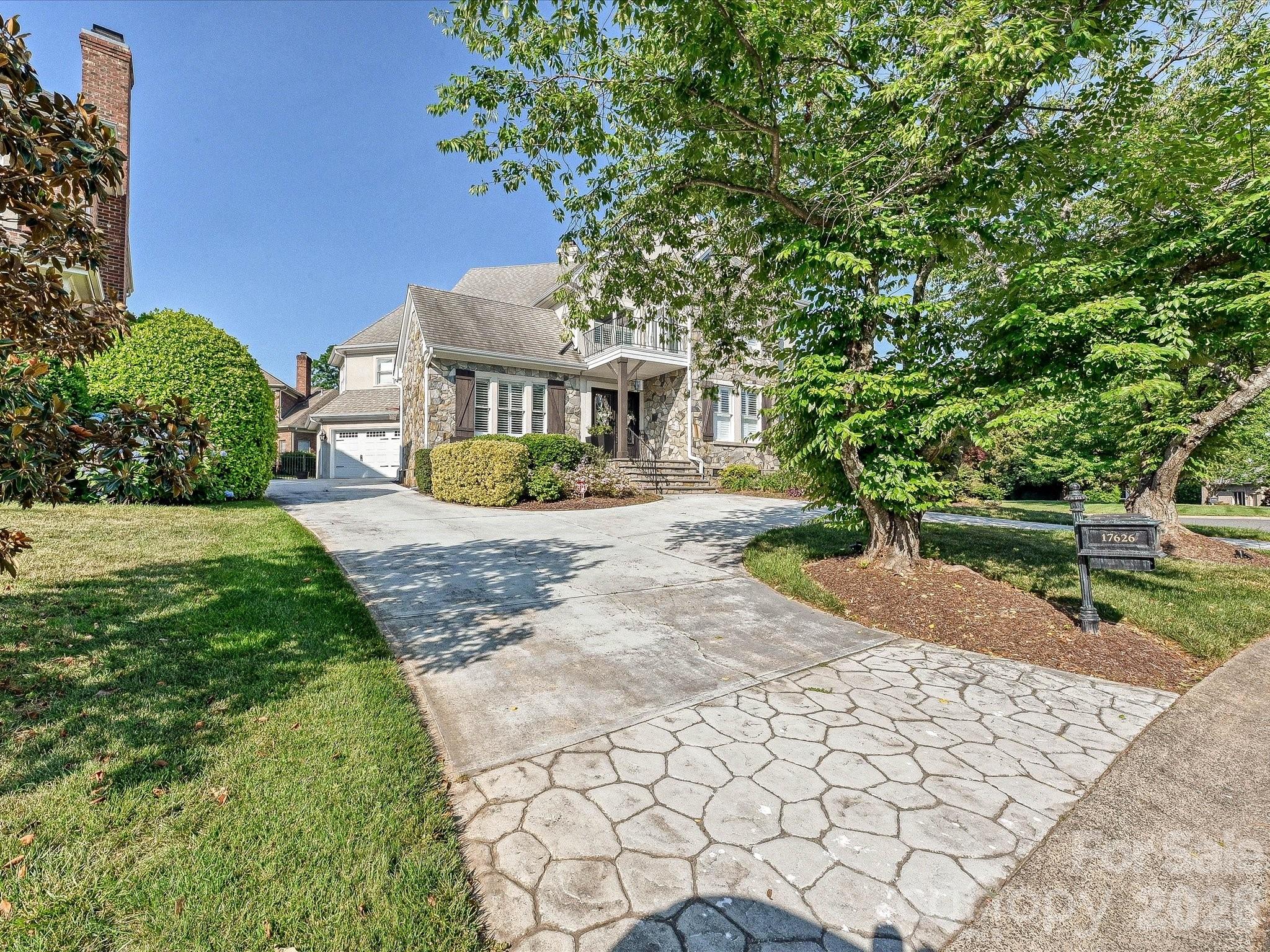 Single Family Residence at 17626 Spinnakers Reach Drive, Cornelius, photo 42 of 48