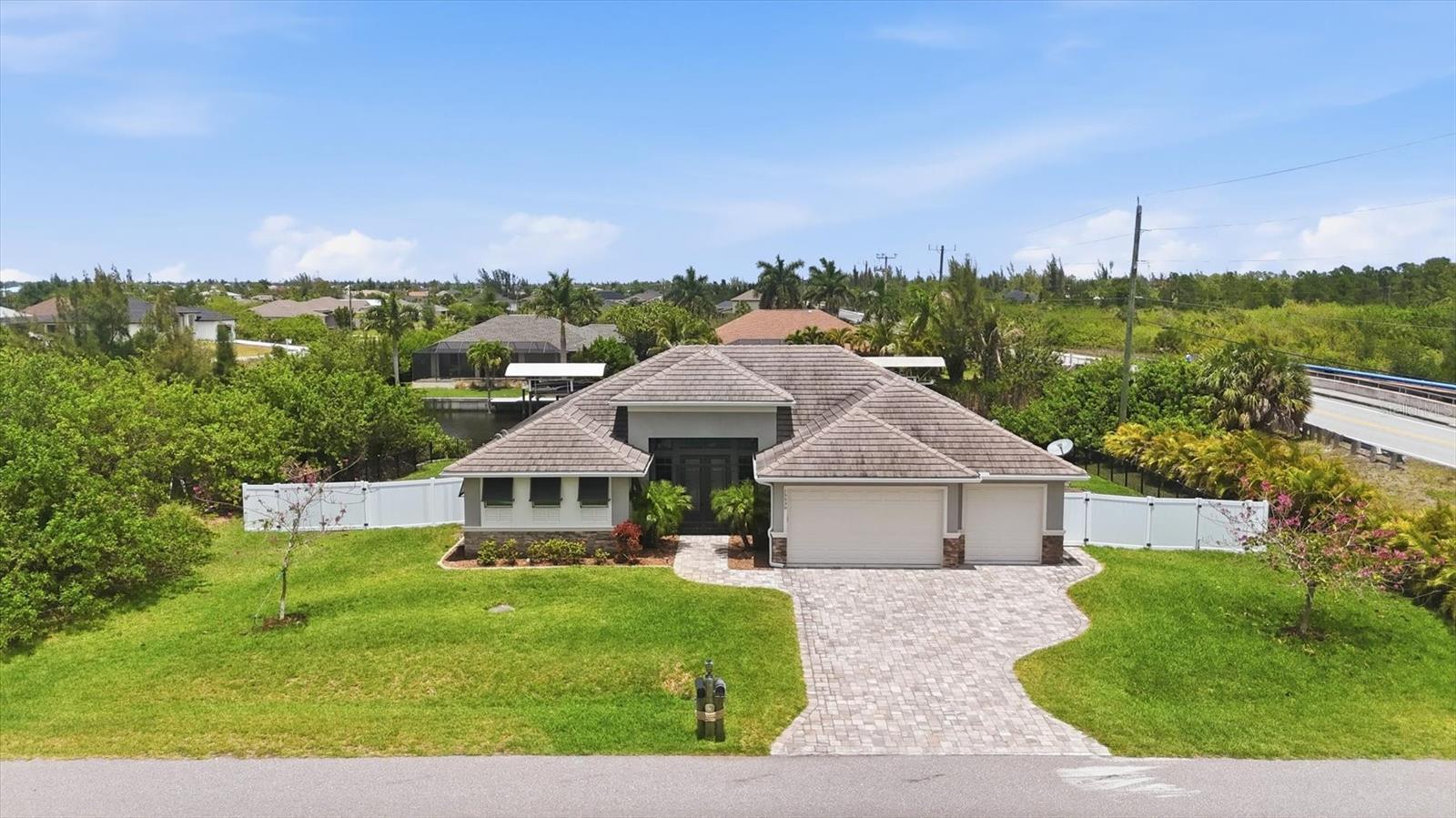 Single Family Residence at 15530 STAUNTON CIR, PORT CHARLOTTE, photo 6 of 65