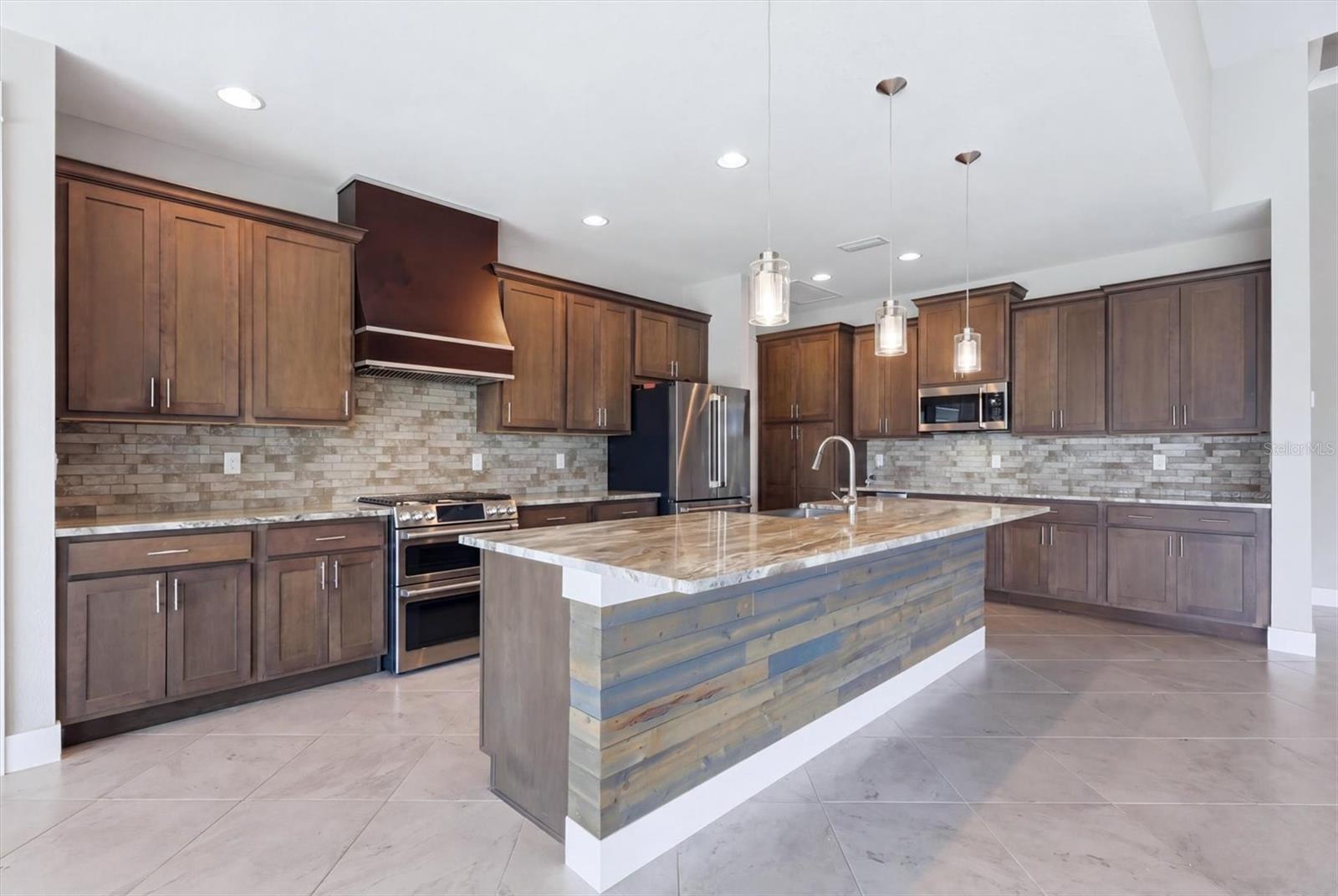 Single Family Residence at 15530 STAUNTON CIR, PORT CHARLOTTE, photo 13 of 65