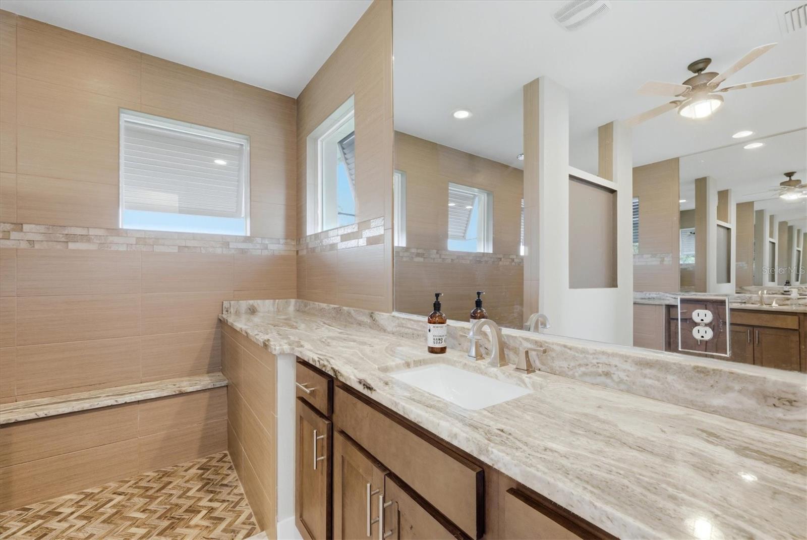 Single Family Residence at 15530 STAUNTON CIR, PORT CHARLOTTE, photo 33 of 65