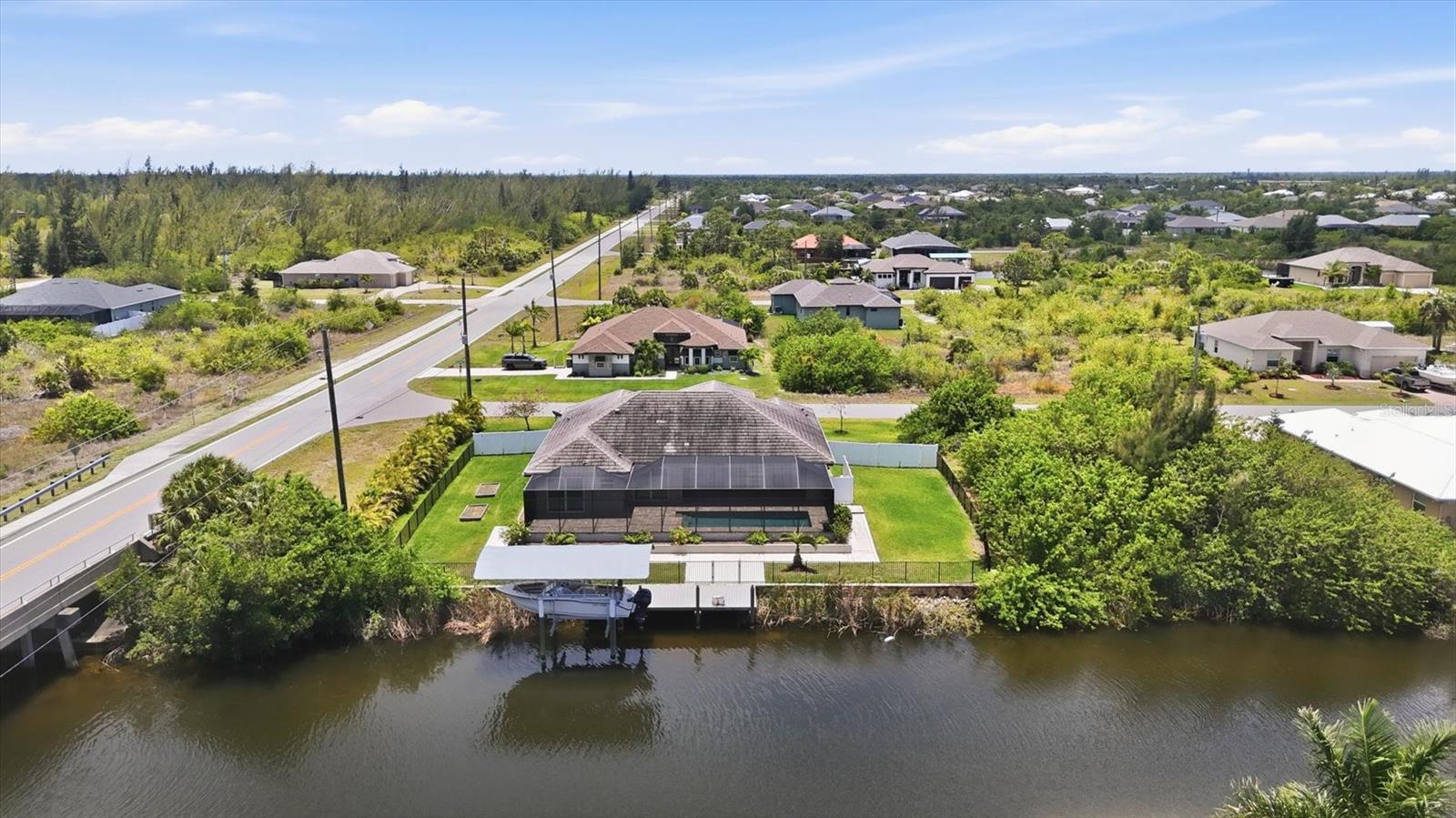 Single Family Residence at 15530 STAUNTON CIR, PORT CHARLOTTE, photo 3 of 65