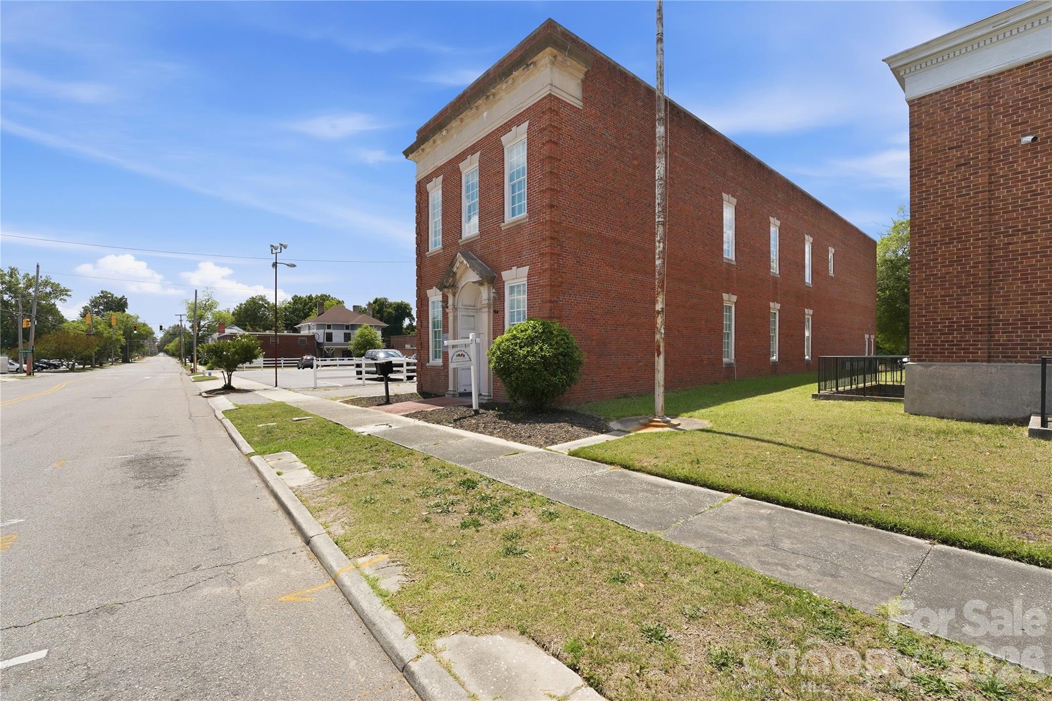 Office at 211 Atkinson Street, Laurinburg, photo 2 of 48