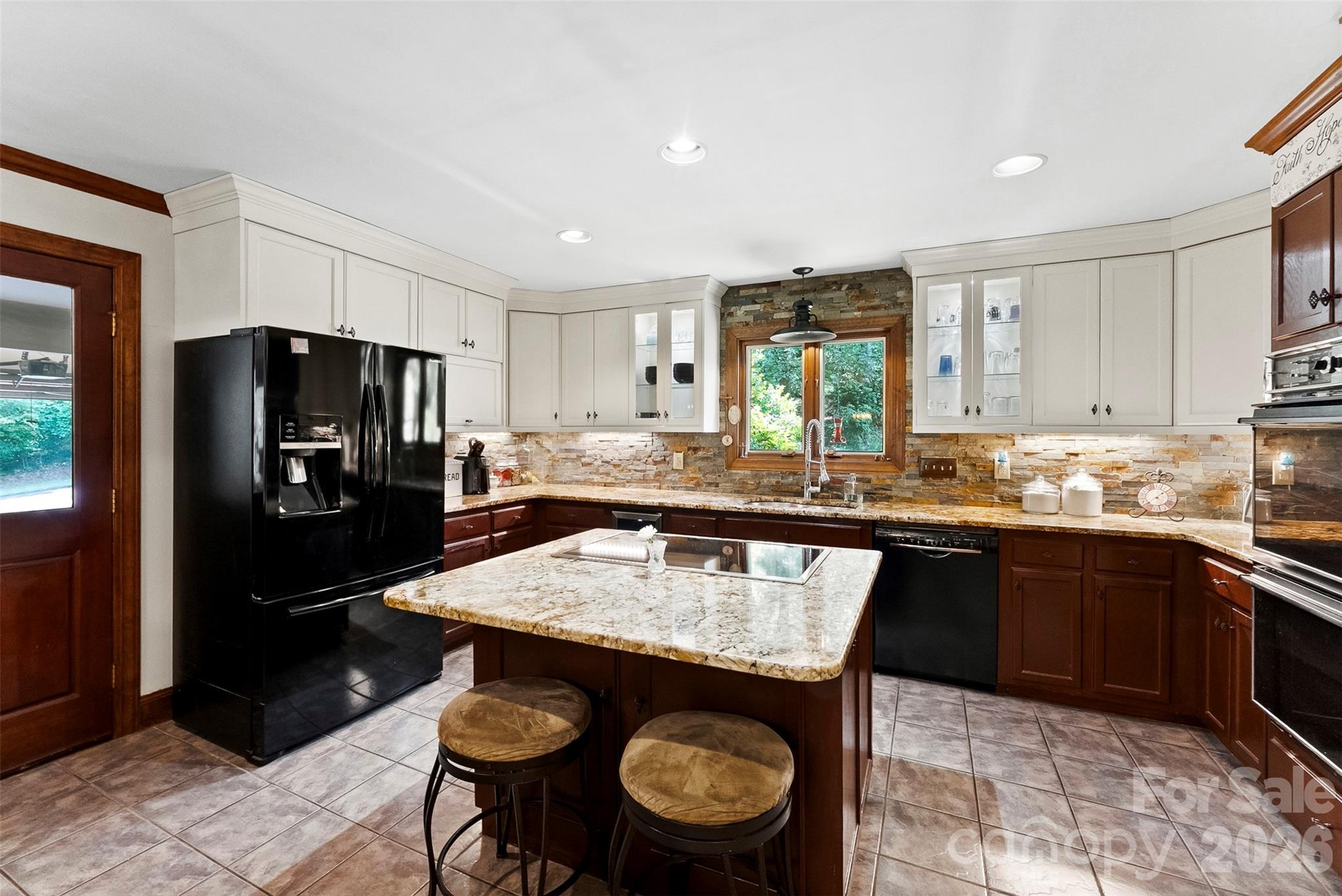 Single Family Residence at 304 Eagles Walk, Gastonia, photo 12 of 51