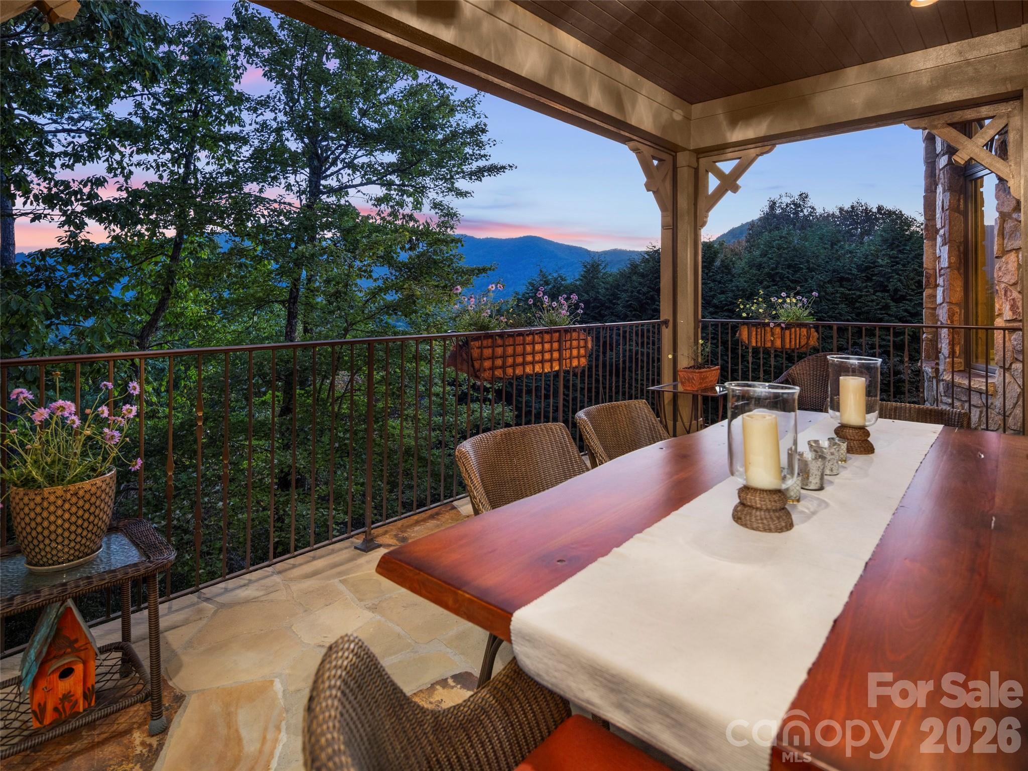 Single Family Residence at 5 Rock Vista Way, Arden, photo 21 of 48
