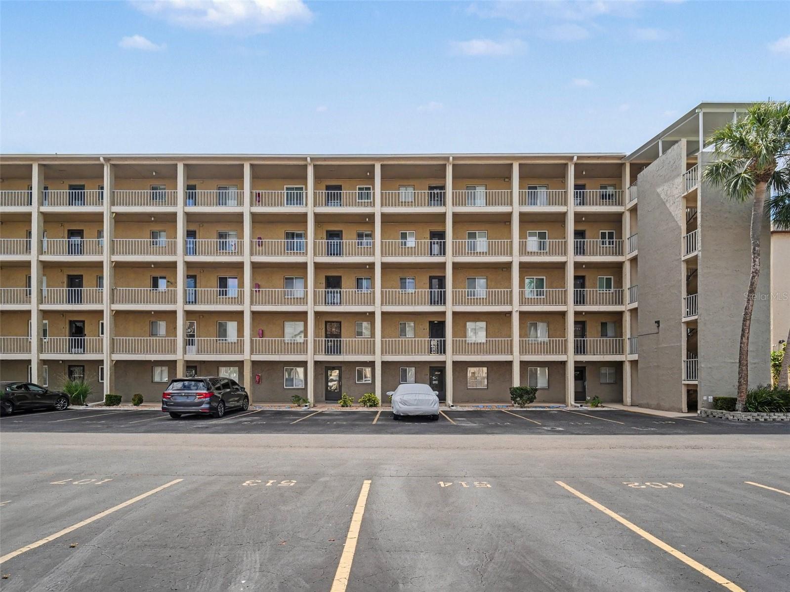 3801 LAKE BAYSHORE DR #H413
