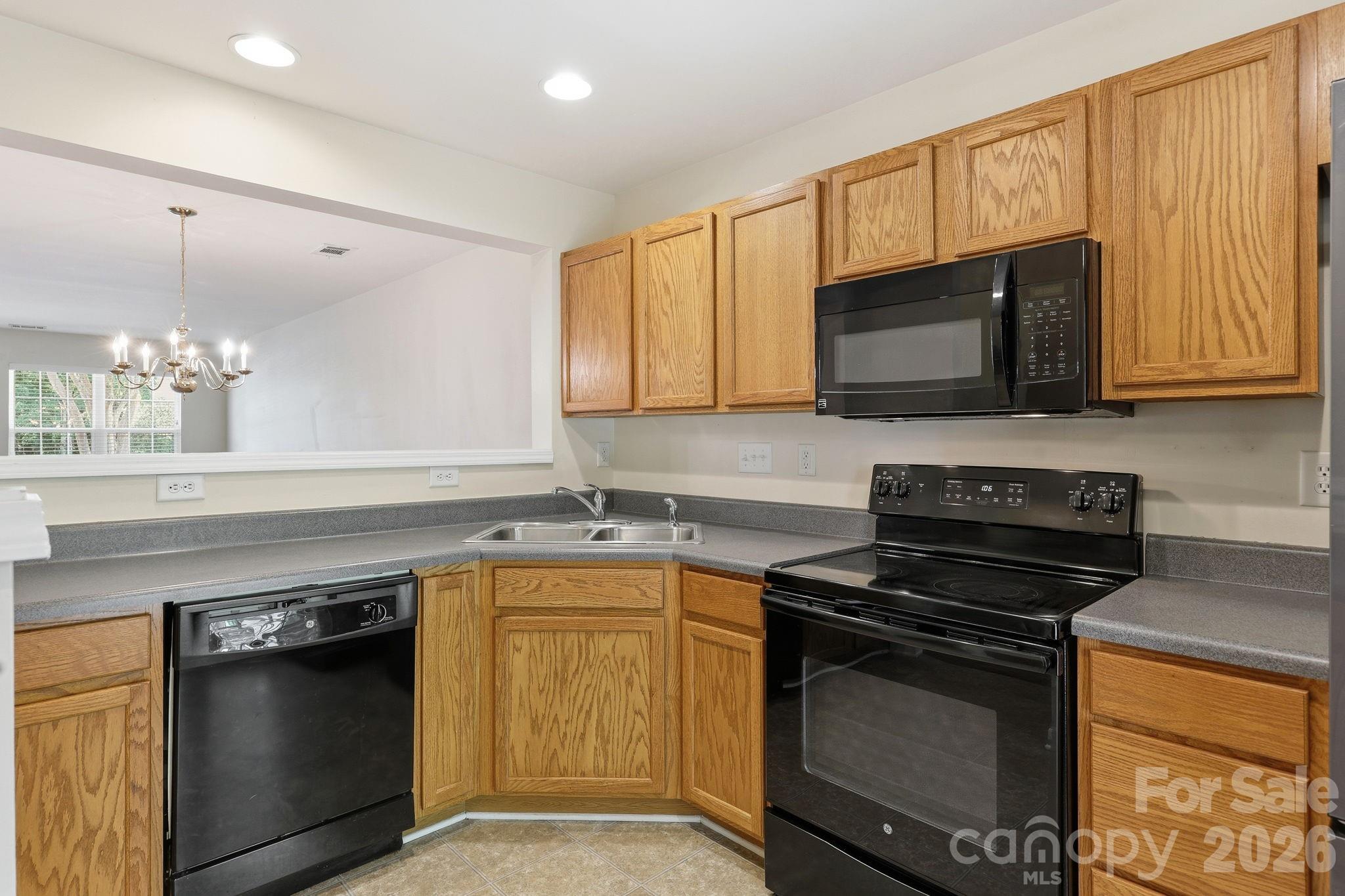 Townhouse at 2548 Brackley Place NW, Concord, photo 4 of 47