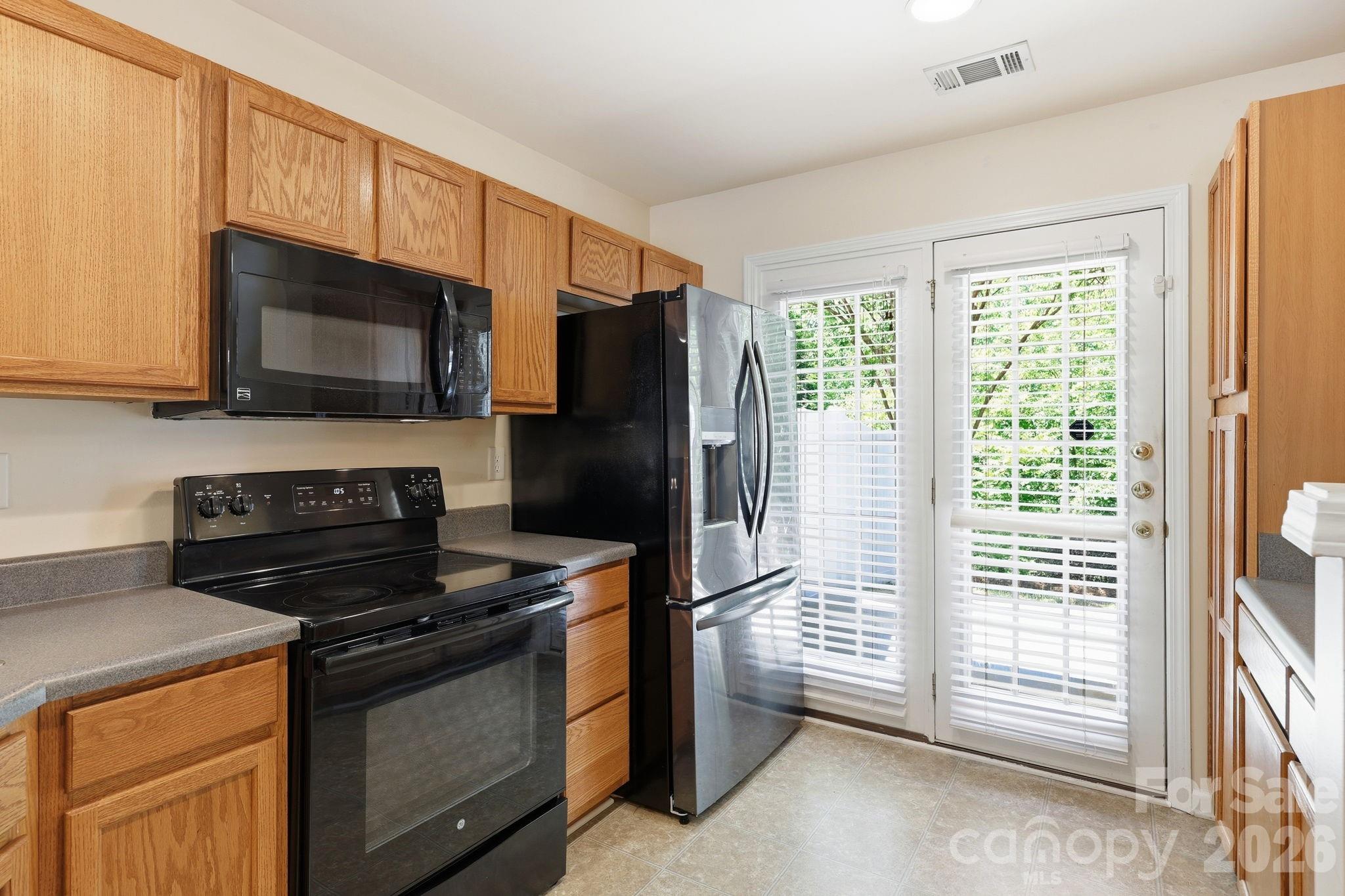 Townhouse at 2548 Brackley Place NW, Concord, photo 5 of 47