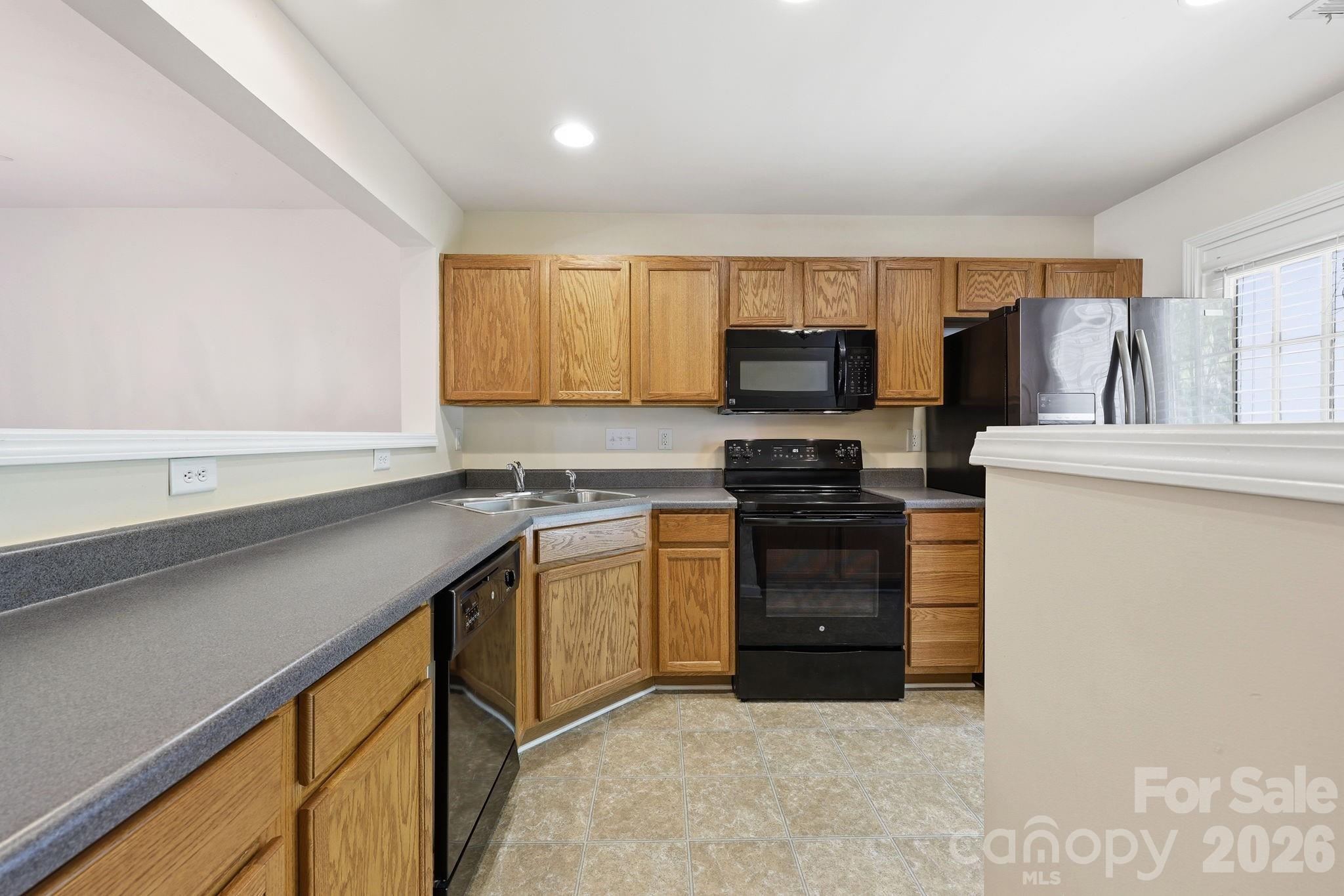 Townhouse at 2548 Brackley Place NW, Concord, photo 10 of 47