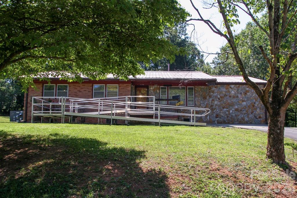 Front of home - 905 S 10th Street, Bessemer City