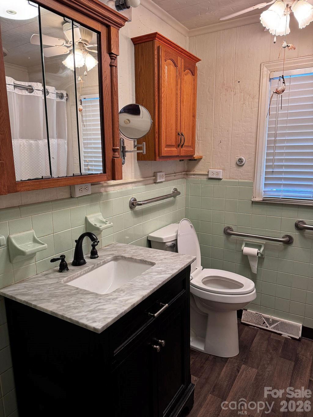 Updated Vanity - 905 S 10th Street, Bessemer City