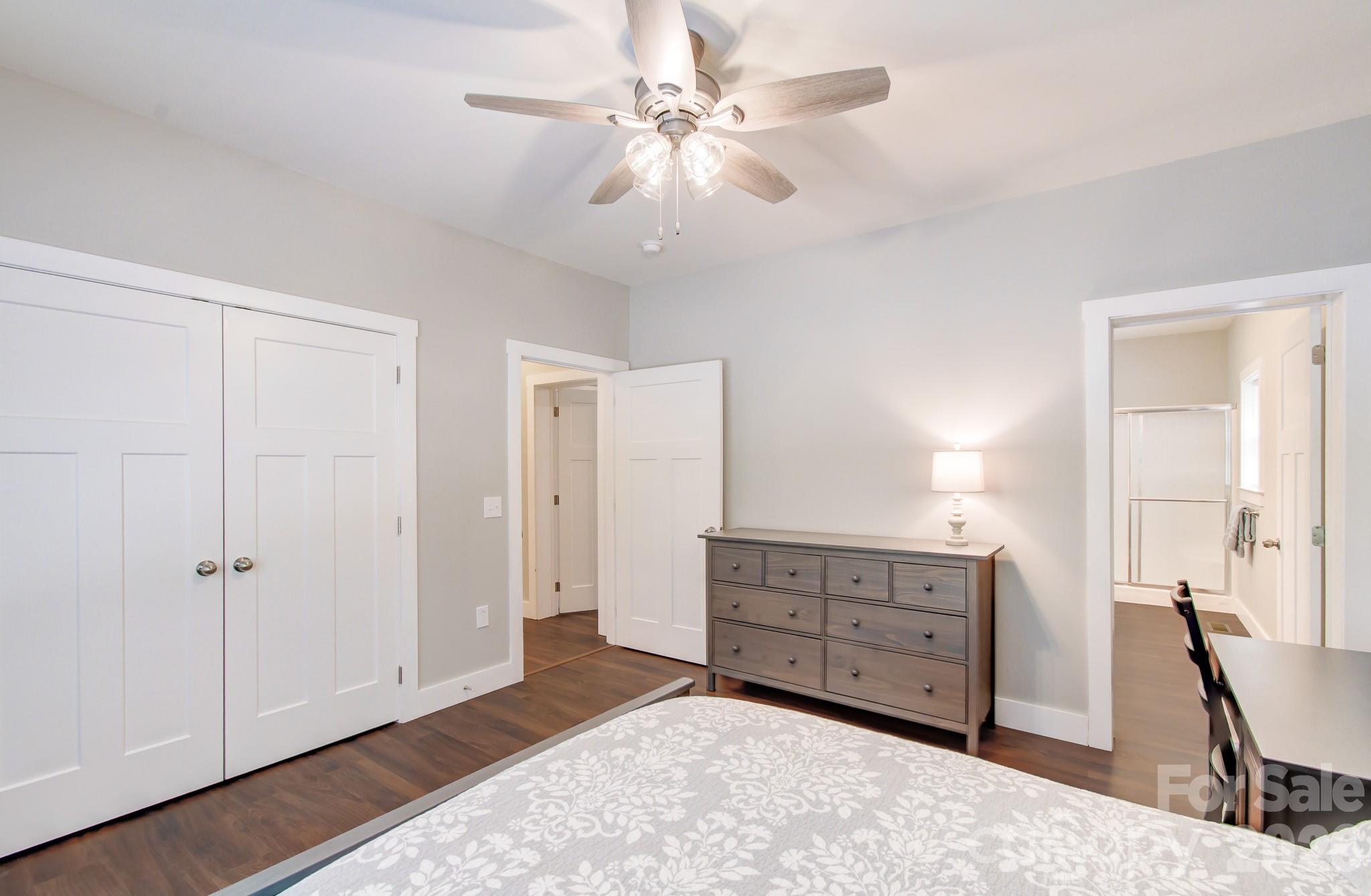 Main bedroom with en suite - 180 Ellerslie Acre None, Hendersonville