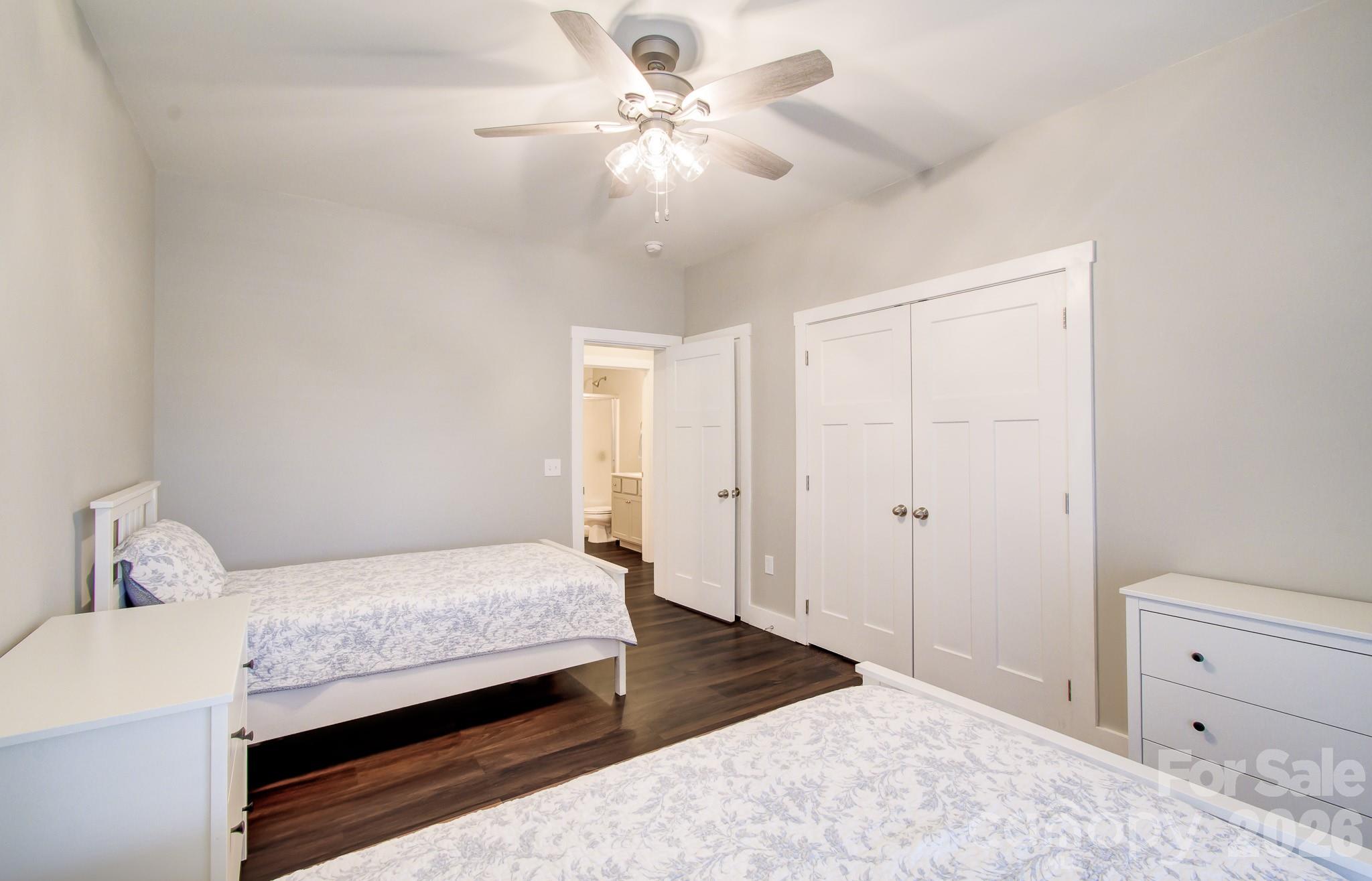 Single Family Residence at 180 Ellerslie Acre None, Hendersonville, photo 27 of 46