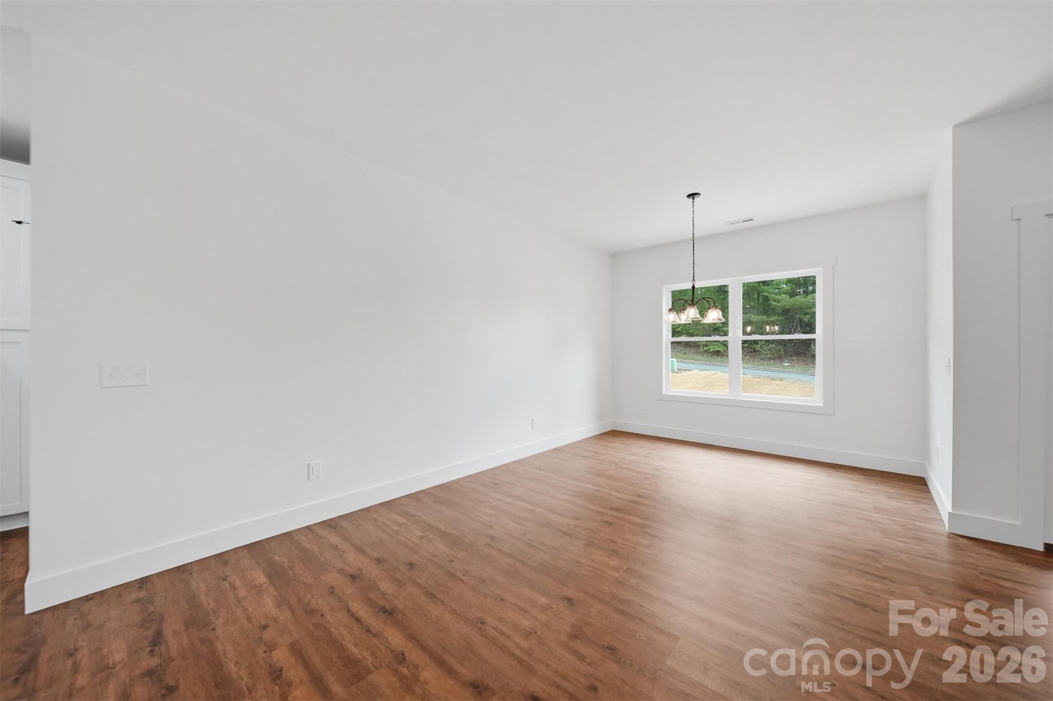 Single Family Residence at 414 Scarlett Oak Court NE, Lenoir, photo 10 of 57