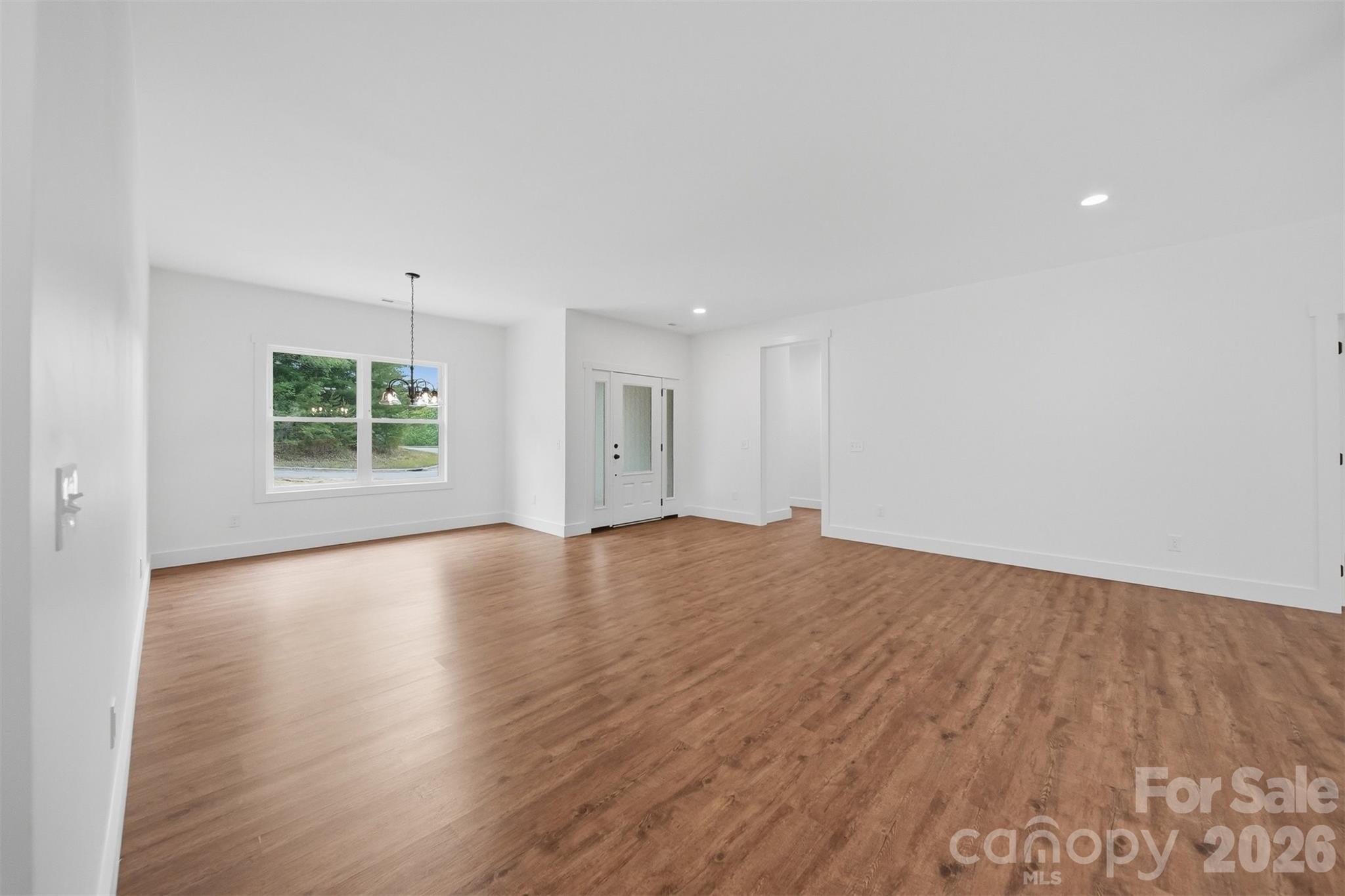 Single Family Residence at 414 Scarlett Oak Court NE, Lenoir, photo 13 of 57