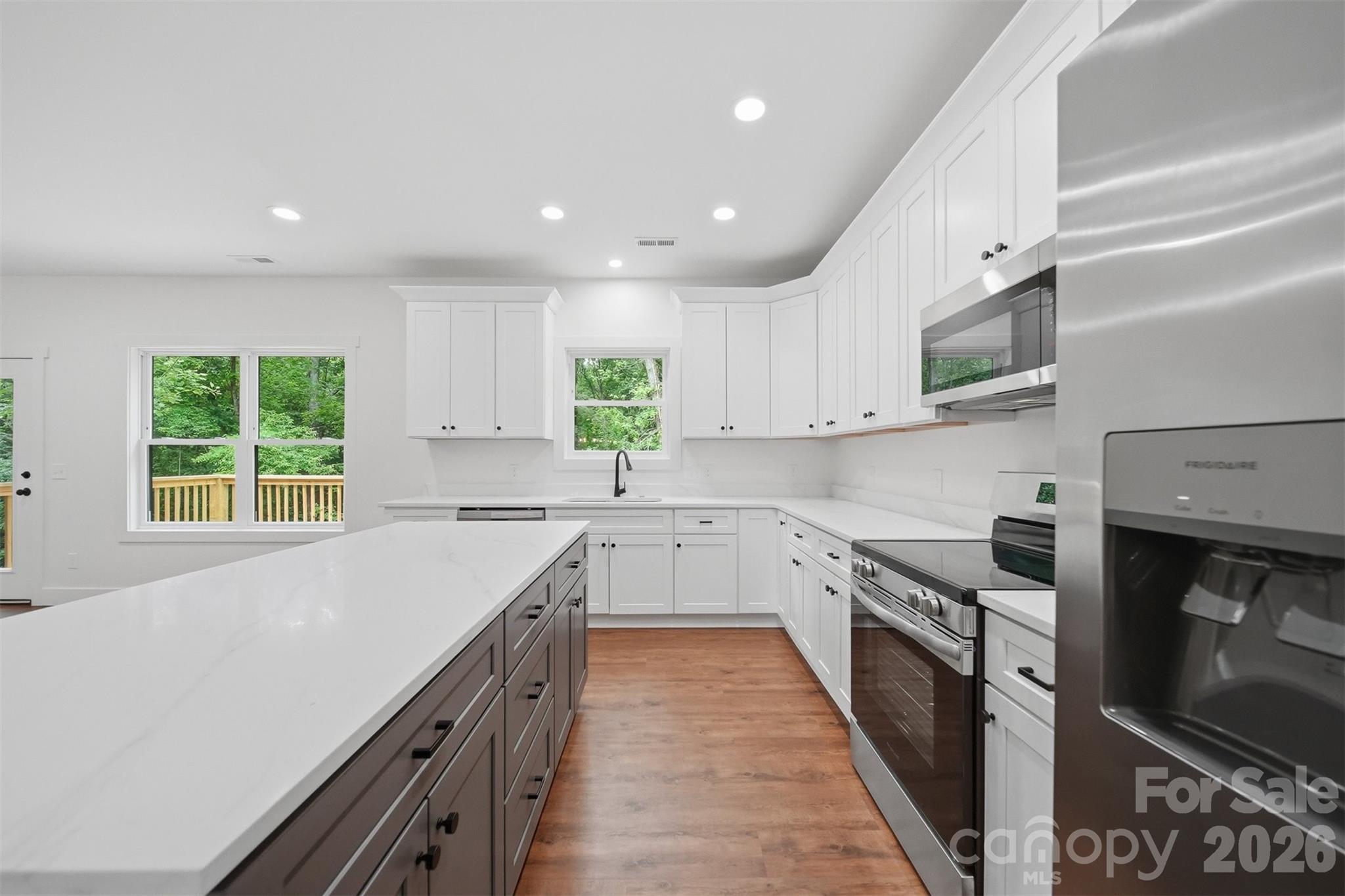 Single Family Residence at 414 Scarlett Oak Court NE, Lenoir, photo 17 of 57