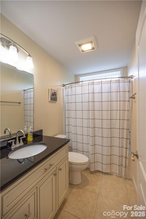 Single Family Residence at 101 Towne Place, Clyde, photo 18 of 28