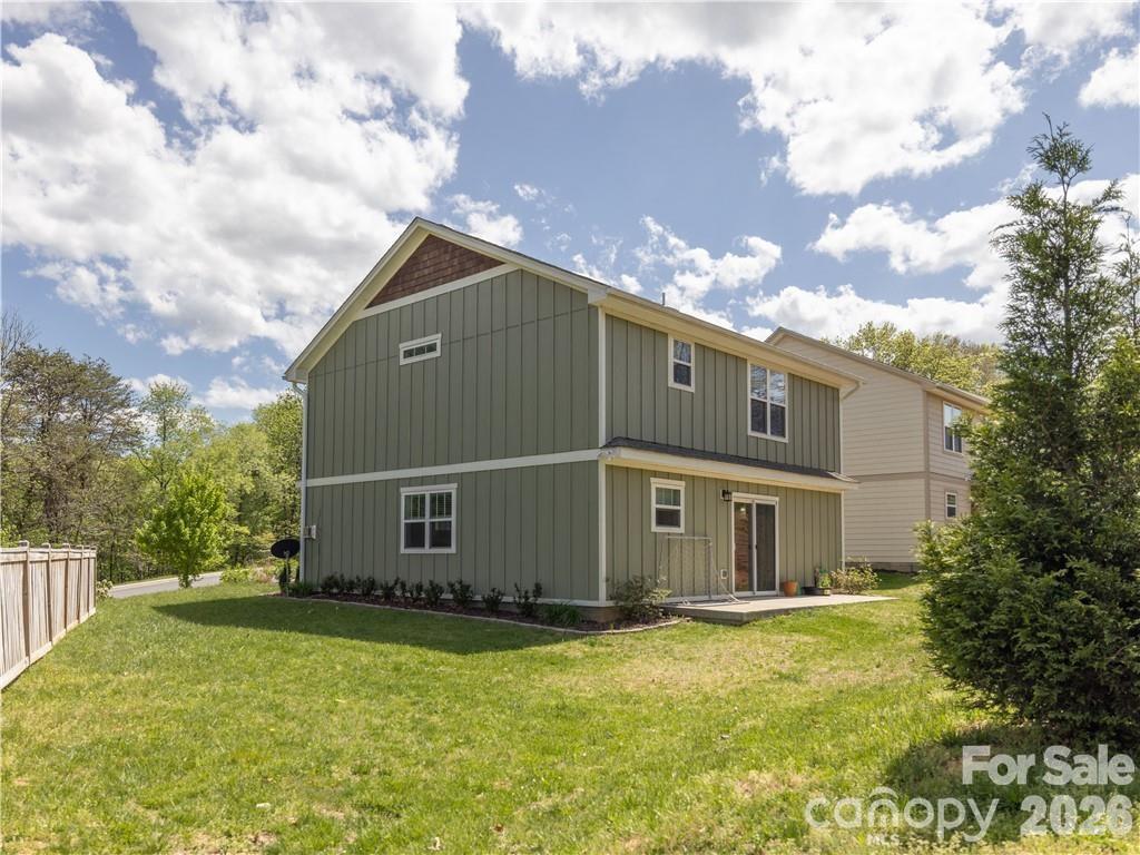 Single Family Residence at 101 Towne Place, Clyde, photo 25 of 28