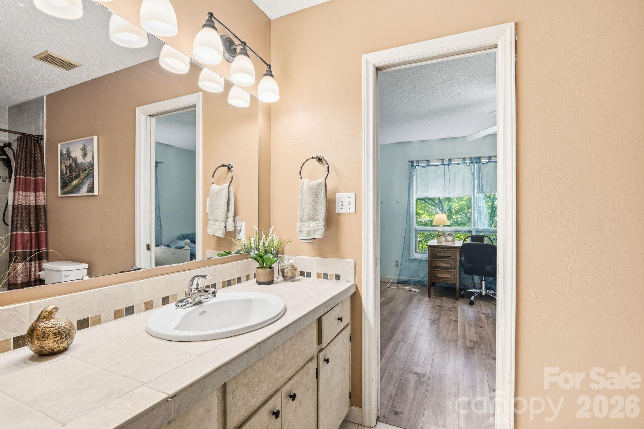 Single Family Residence at 1775 Apple Tree Lane, Fort Mill, photo 20 of 42