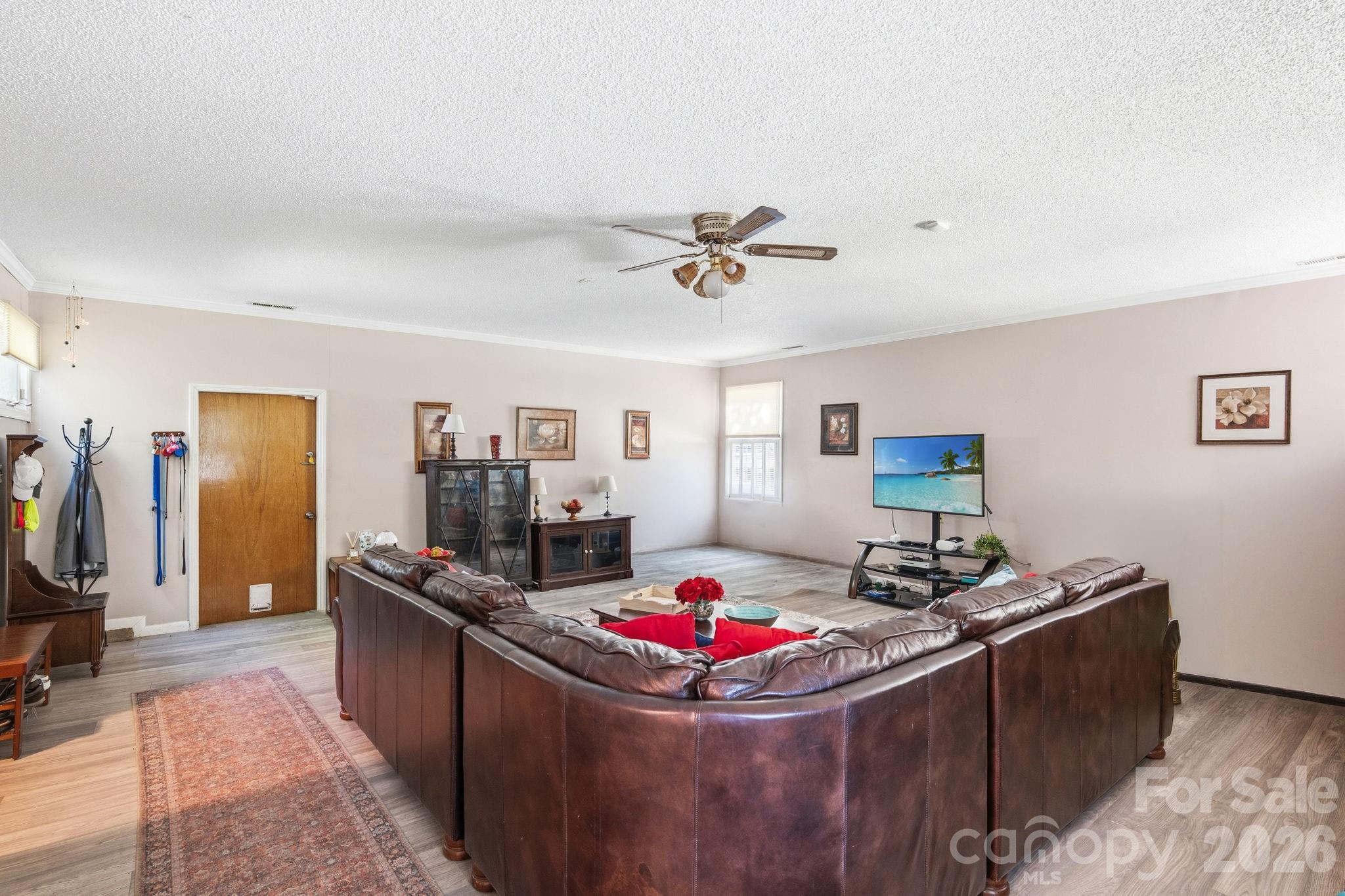 Family Room Main without boxes for you to visualize potential of room. - 1775 Apple Tree Lane, Fort Mill