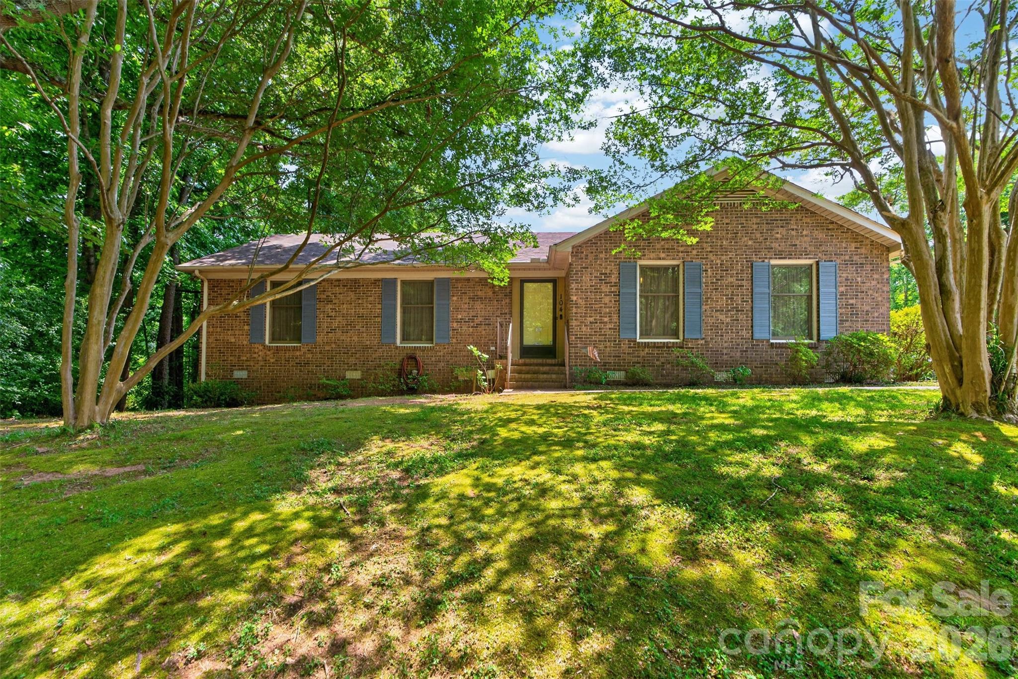 Single Family Residence at 104 Hallett Street, Fort Mill, photo 2 of 48