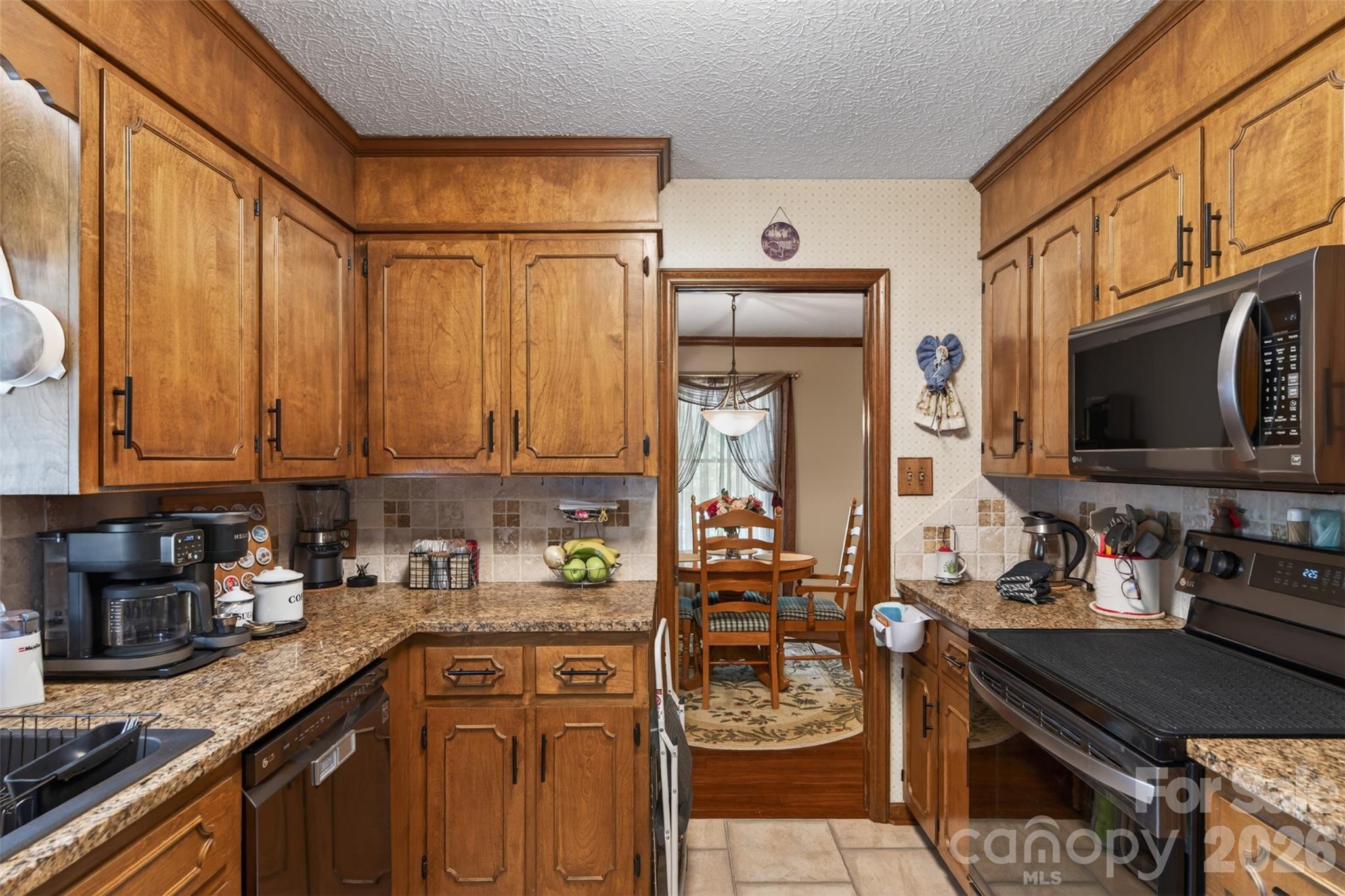 Single Family Residence at 104 Hallett Street, Fort Mill, photo 24 of 48
