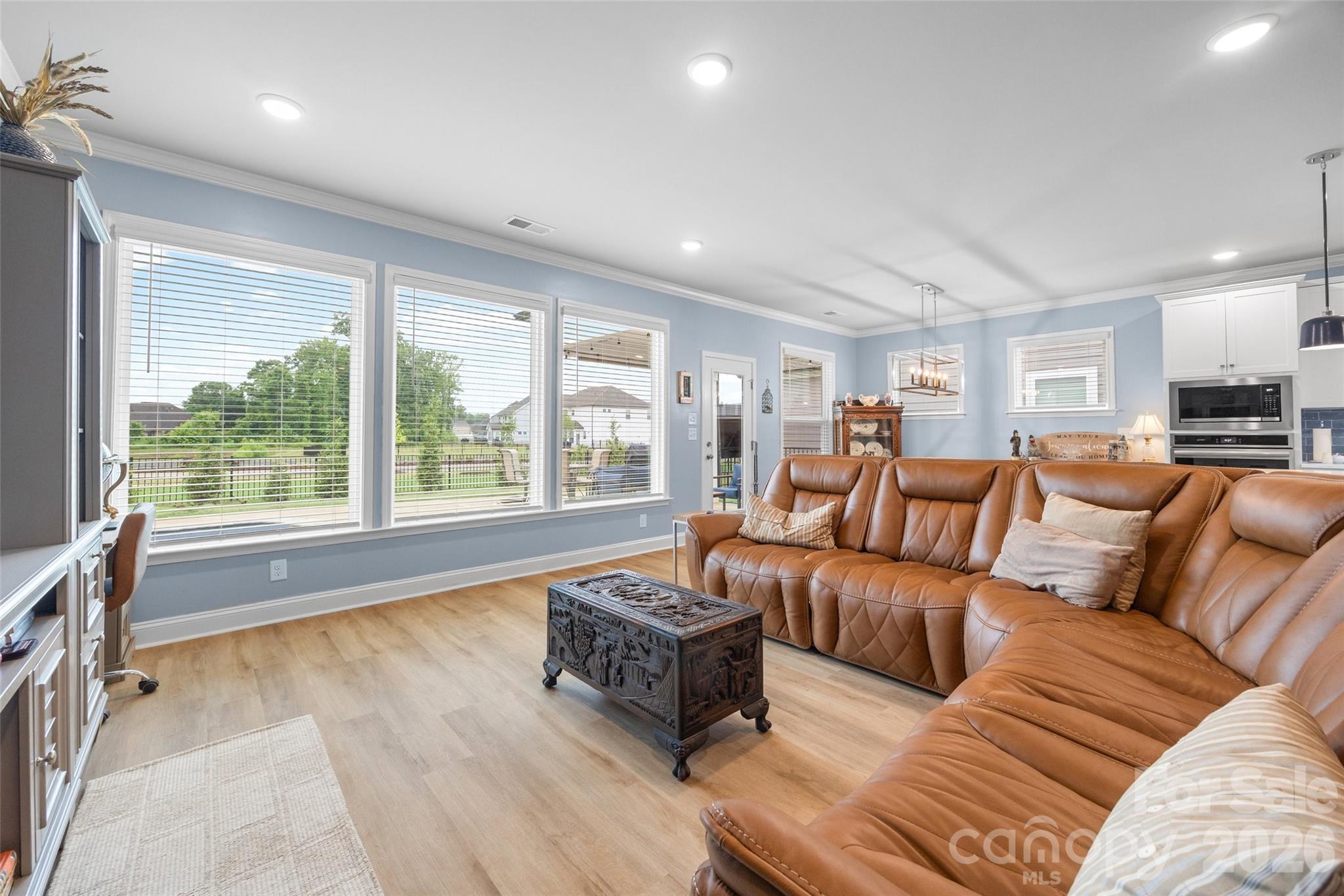 Single Family Residence at 3129 Gavin Lane, Harrisburg, photo 10 of 38