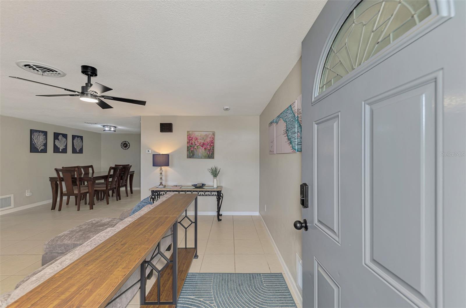 Single Family Residence at 361 FALKLAND RD, VENICE, photo 5 of 40