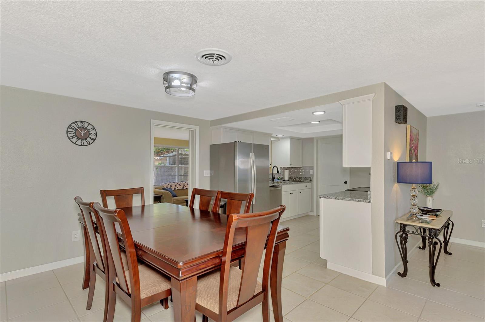 Single Family Residence at 361 FALKLAND RD, VENICE, photo 13 of 40