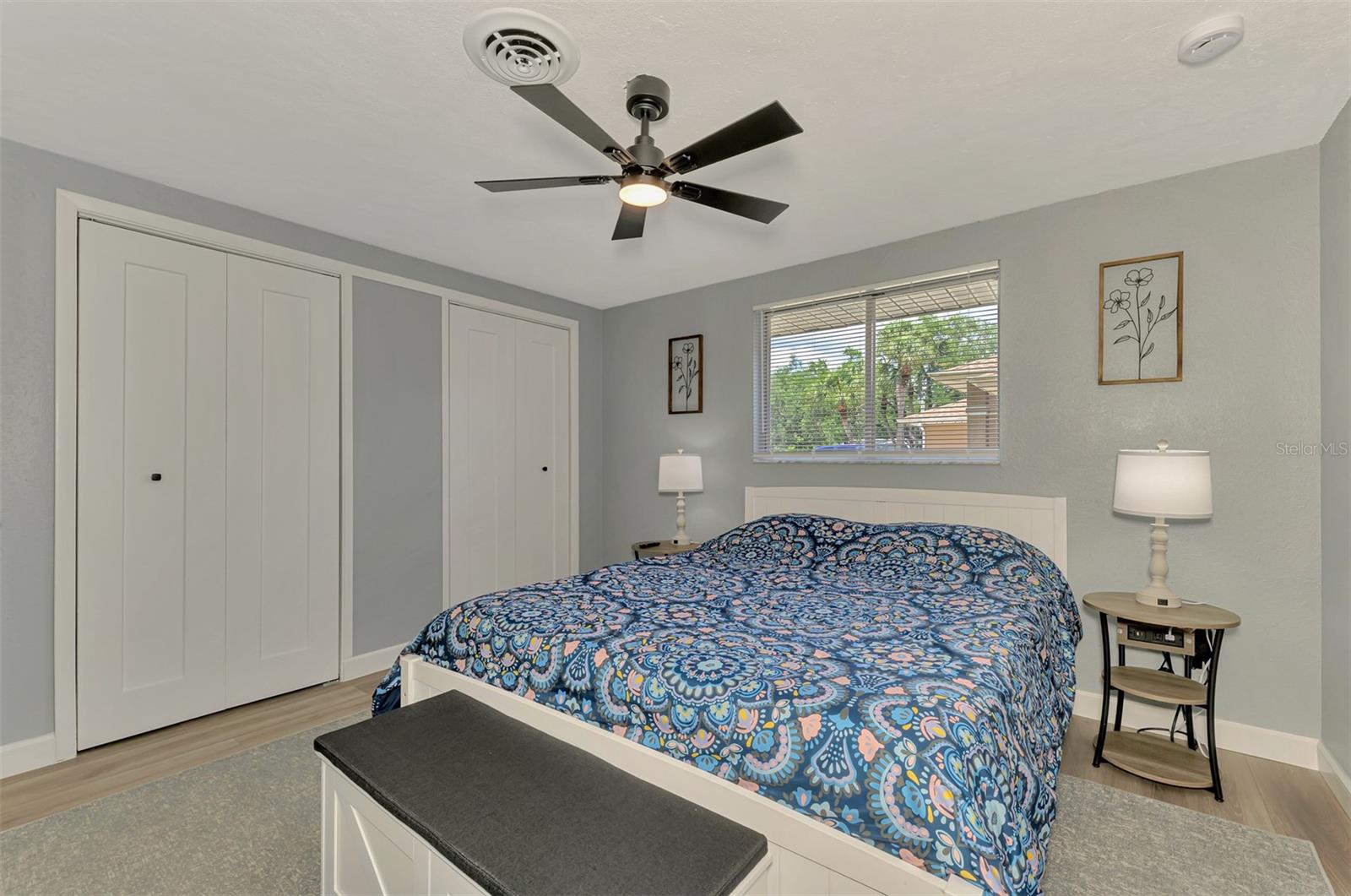 Single Family Residence at 361 FALKLAND RD, VENICE, photo 22 of 40