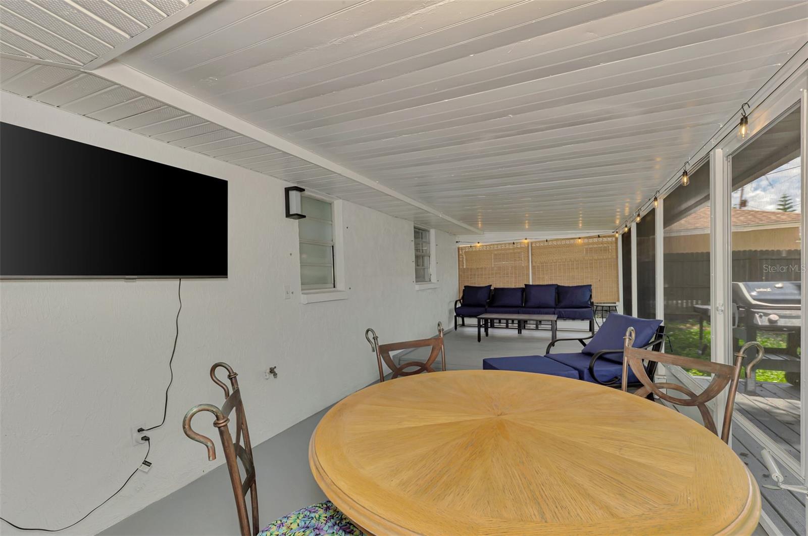 Single Family Residence at 361 FALKLAND RD, VENICE, photo 34 of 40