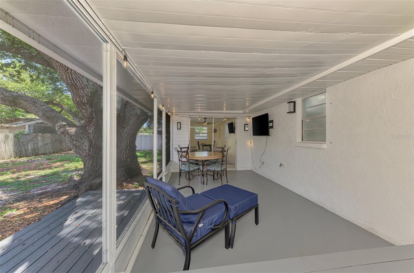 Single Family Residence at 361 FALKLAND RD, VENICE, photo 35 of 40