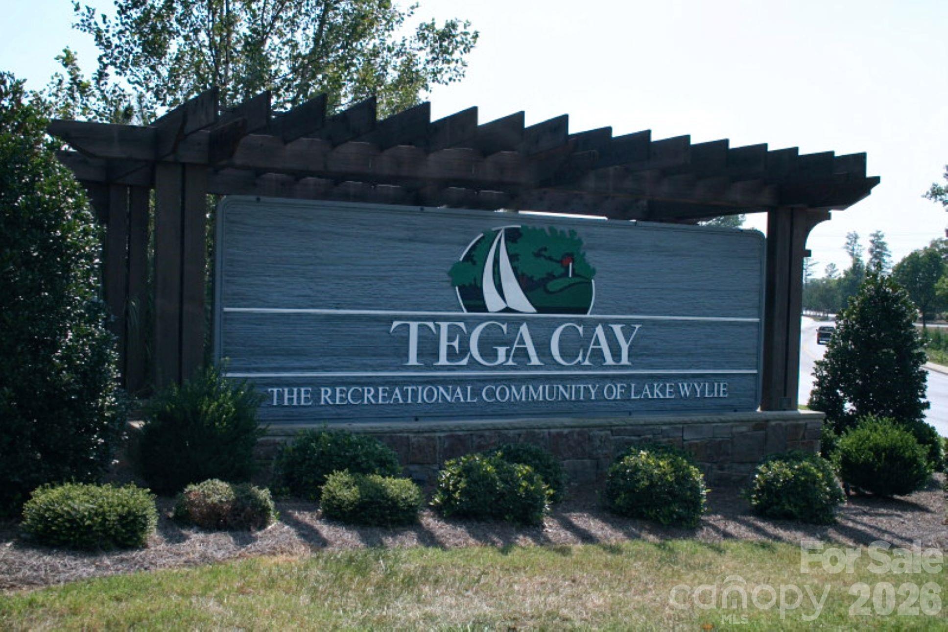 Enjoy the recreational lifestyle of Tega Cay with golf, tennis, swimming, lake access, & trails nearby - 1113 Palmyra Drive, Tega Cay